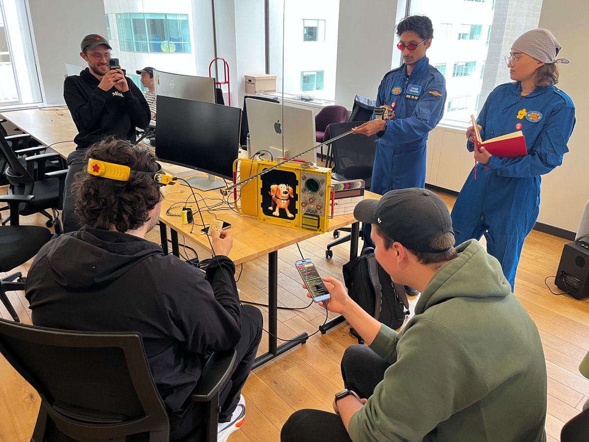 Spark the Magic Dog visiting <a href="/liamfmatteson/">Liam</a> &amp; <a href="/browserbasehq/">Browserbase</a> 

San Francisco