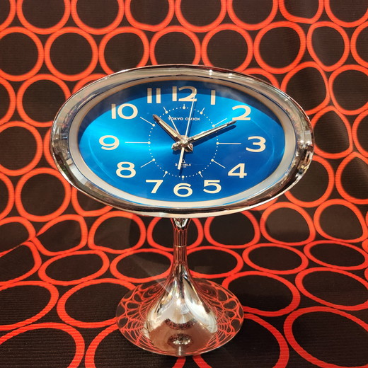 kobe_transistor's tweet image. スペースエイジなデスククロック 入荷です。
楕円形のフォルムにメタリックな一本足がかっこいい~(*´ω`)
詳細は→transistor0069.blog96.fc2.com/blog-entry-332…
さて今日26(土)明日27(日)は営業日。お時間ありましたらぜひ(^-^)
#神戸トランヂスタ