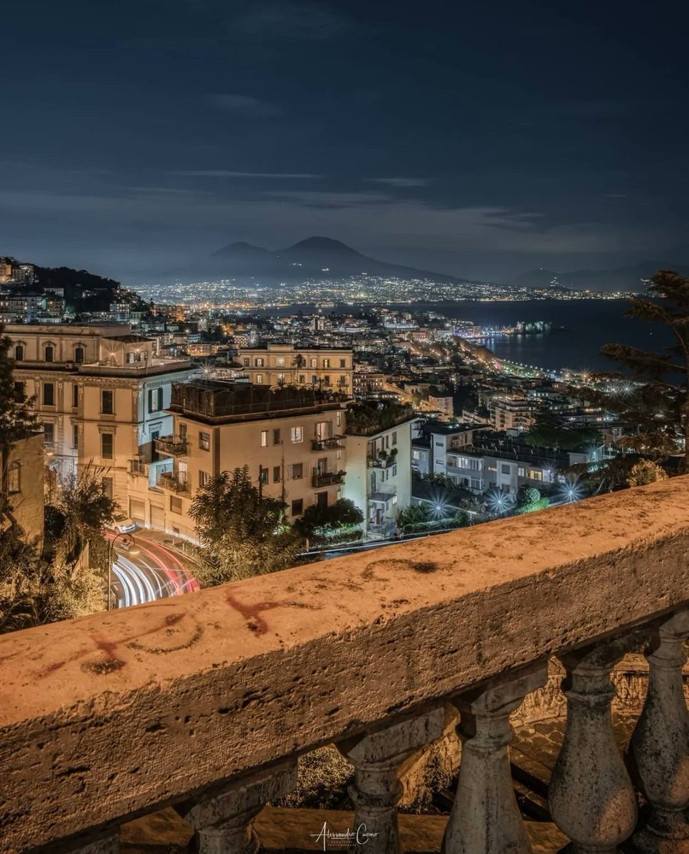 Lisa8945's tweet image. Naples, Italy 🇮🇹