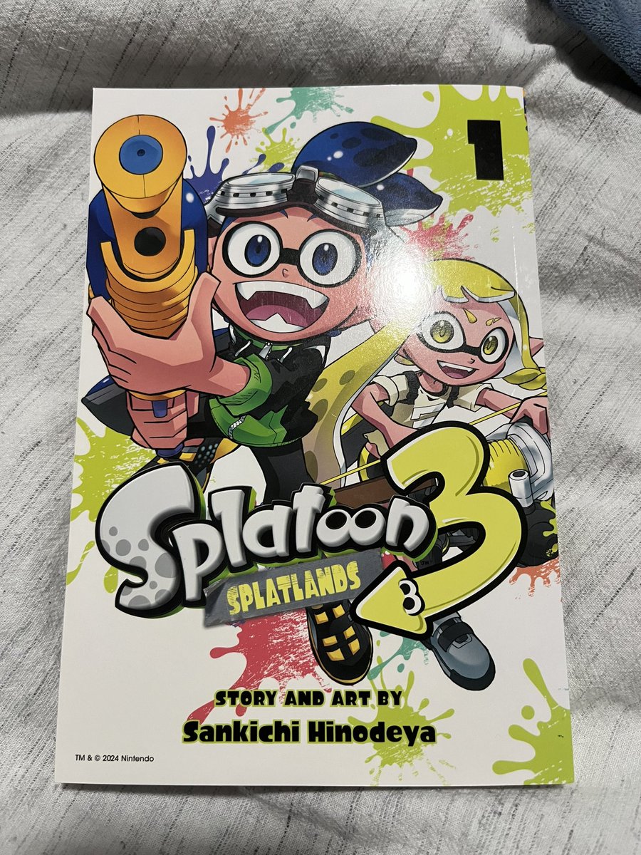 Chaotic569's tweet image. Got one of the Splatoon manga’s from my grandma for my bday!🥳🥳🥳