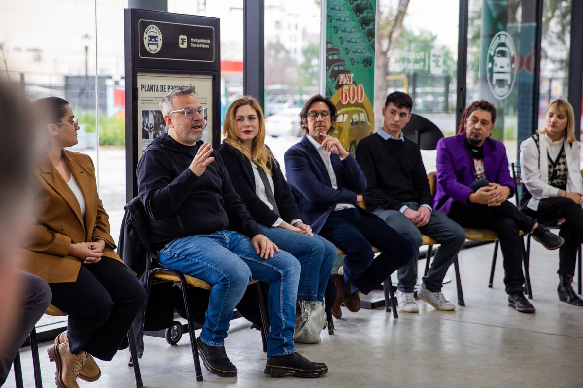 pcasna's tweet image. Con las ideas bien firmes🦁💜
En 3F reafirmamos nuestro compromiso en la Alianza La Libertad Avanza, para seguir defendiendo las ideas de la libertad y el modelo que viene transformando a nuestro Municipio: menos impuestos, incentivar inversiones y cuidar a nuestros vecinos💪🏼