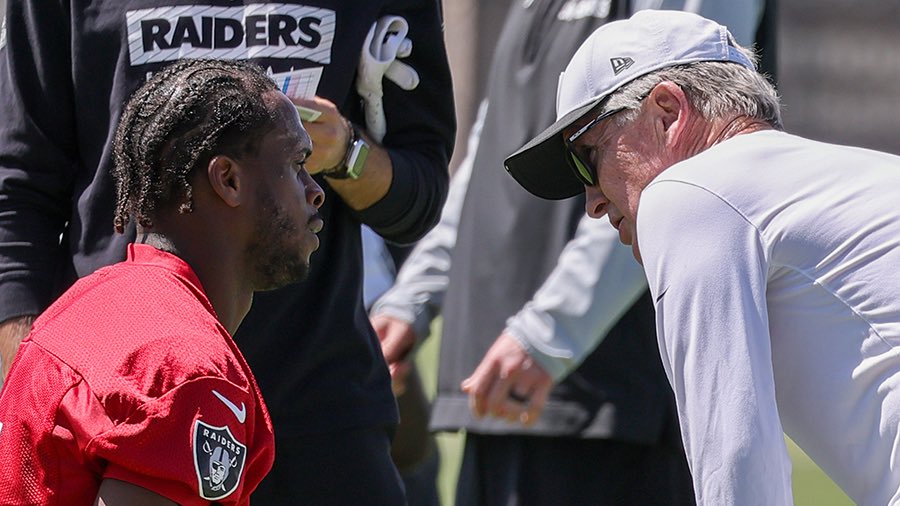 FarhanLaljiTSN's tweet image. Our #NFL training camp tour lands in Vegas.
What can Pete Carroll & Geno Smith bring to the #Raiders? tsn.ca/nfl/video/what…
@SportsCentre