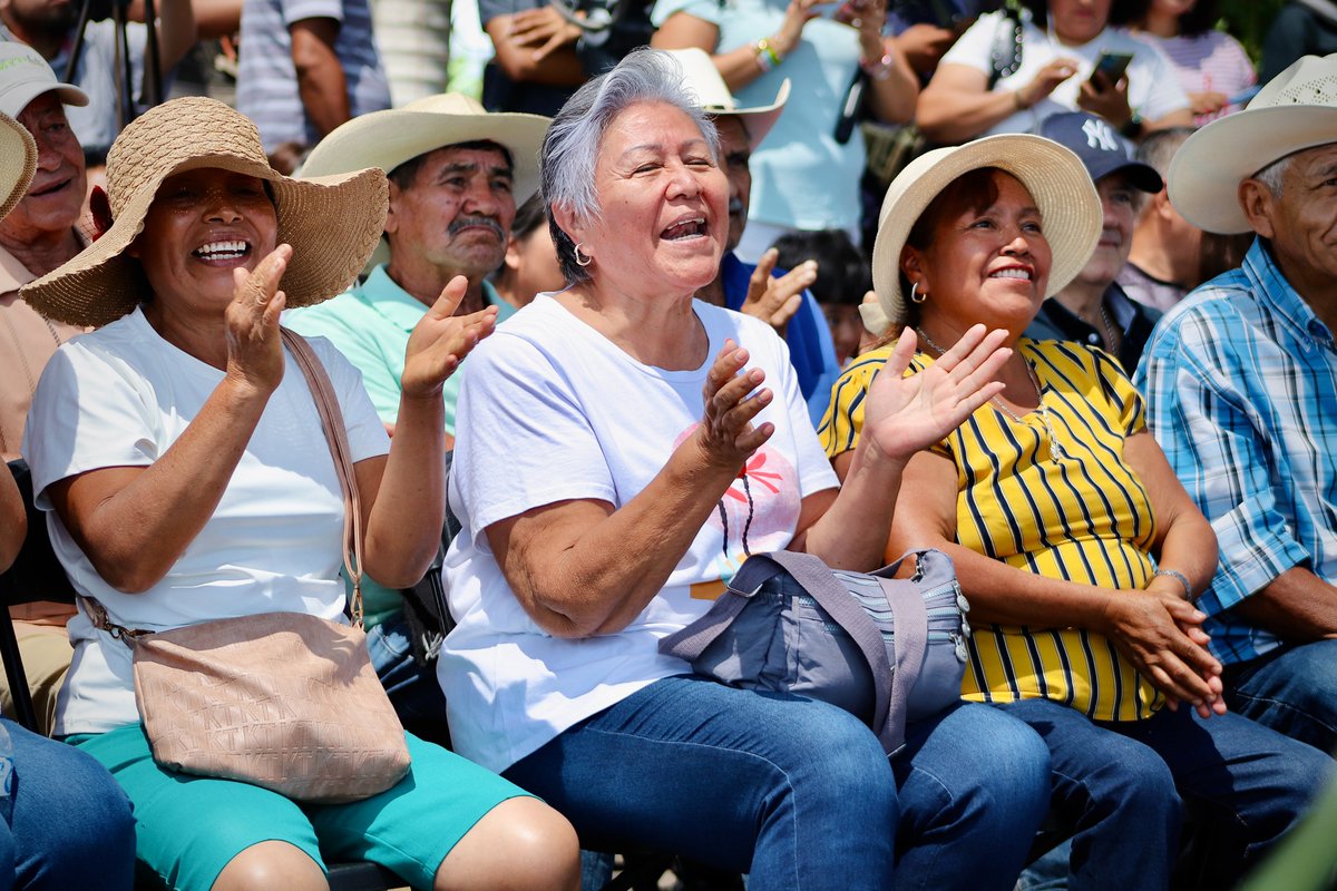💧 Acciones que transforman vidas en Cuernavaca 📷 El Gobierno de Morelos, en coordinación con Conagua y el Ayuntamiento, inició la perforación de un pozo en Primavera Tepeyac y obras de alcantarillado en Cerritos y El Universo.   

 #LaTierraQueNosUne