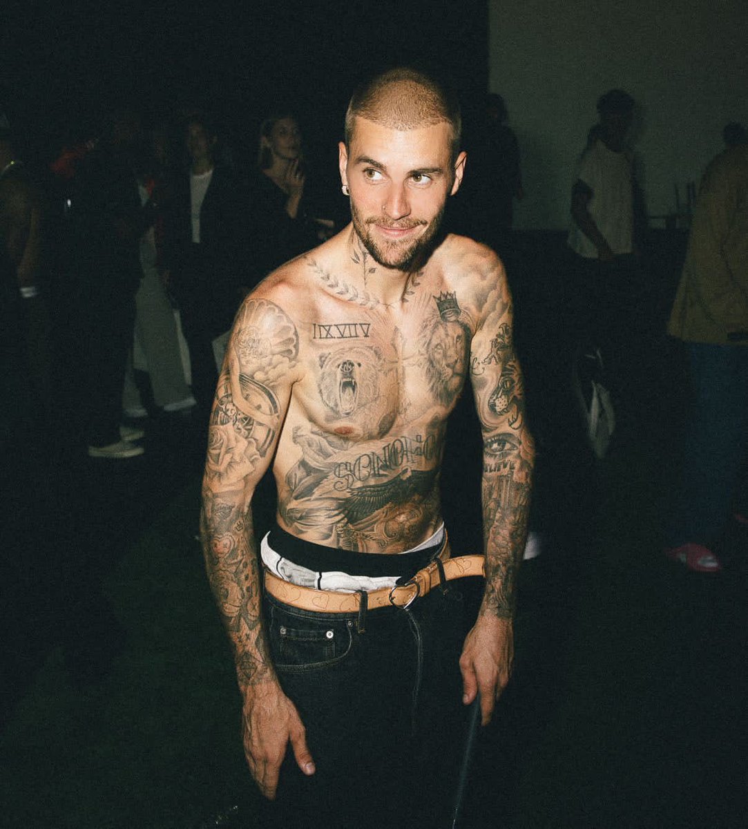 justinbieberbr's tweet image. O MAIS LINDO DE TODOS! Justin Bieber ontem (24/07) durante a festa Swag X Skylrk.