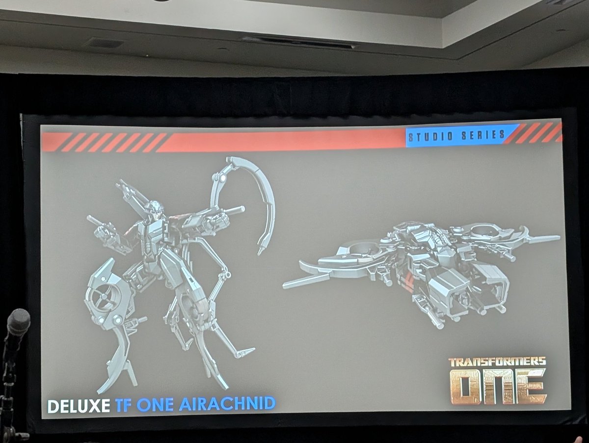 ily_cheetah's tweet image. im going to get them both and make them hold hands with my studio series sentinel prime