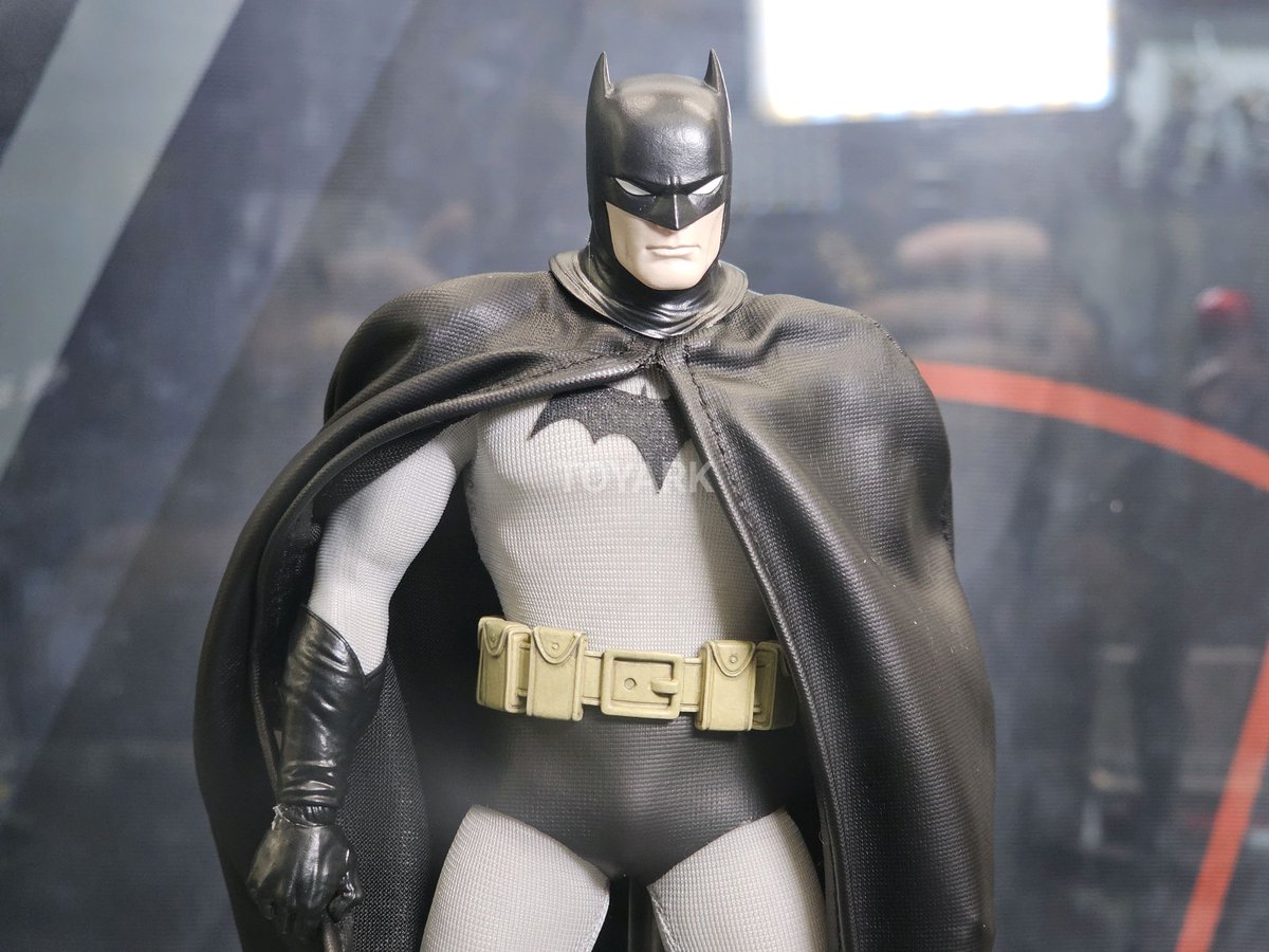 Toyark's tweet image. SDCC 2025 – Mezco One:12 Year One Batman toyark.com/2025/07/25/sdc… #toyark #actionfigures