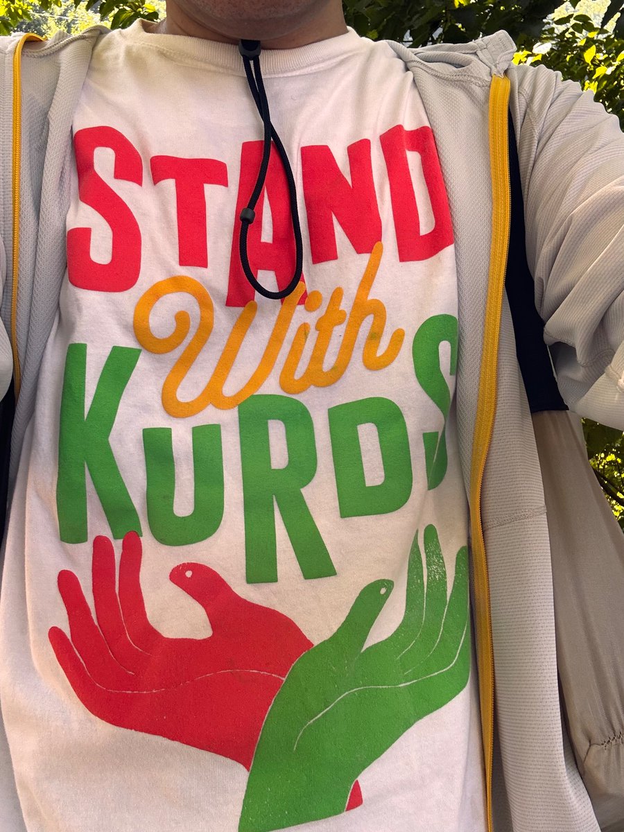 whistleman's tweet image. フジロック、今日はStand with Kurds Tシャツ着てます
