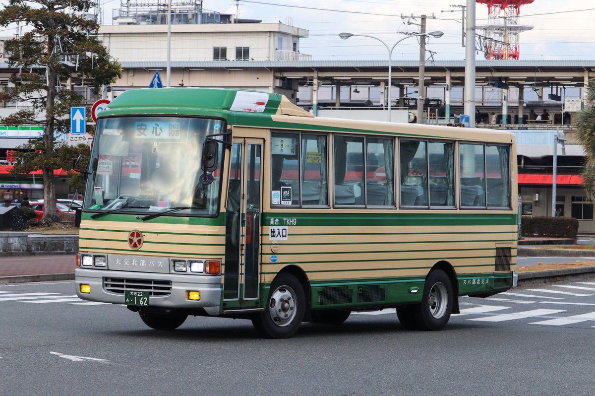 大交北部バスTKH9    大分22あ･162
U-RB1WEAA(94年式)
日野レインボー

安心院のトップドアRB
先日除籍されたようです