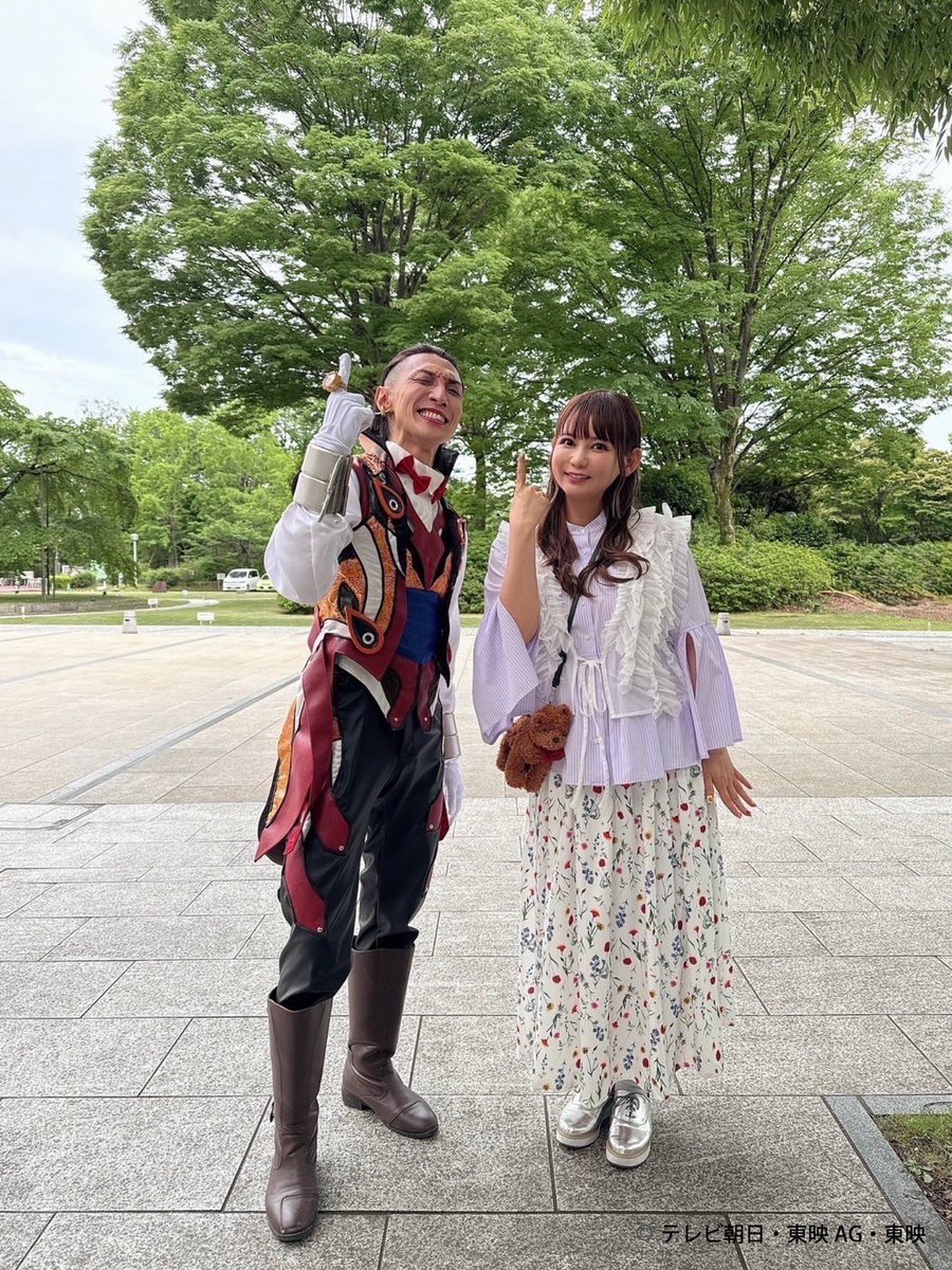 shoko55mmts's tweet image. ファイヤキャンドルさまと記念写真!
負けは知らねェ、容赦もねェ。ブライダン特攻隊長、不敗のファイヤキャンドル!!俺の炎で浄化してやる!
ナンバーワン戦隊ゴジュウジャー映画で
同じ画角でご一緒してます!
ぜひみてね!!