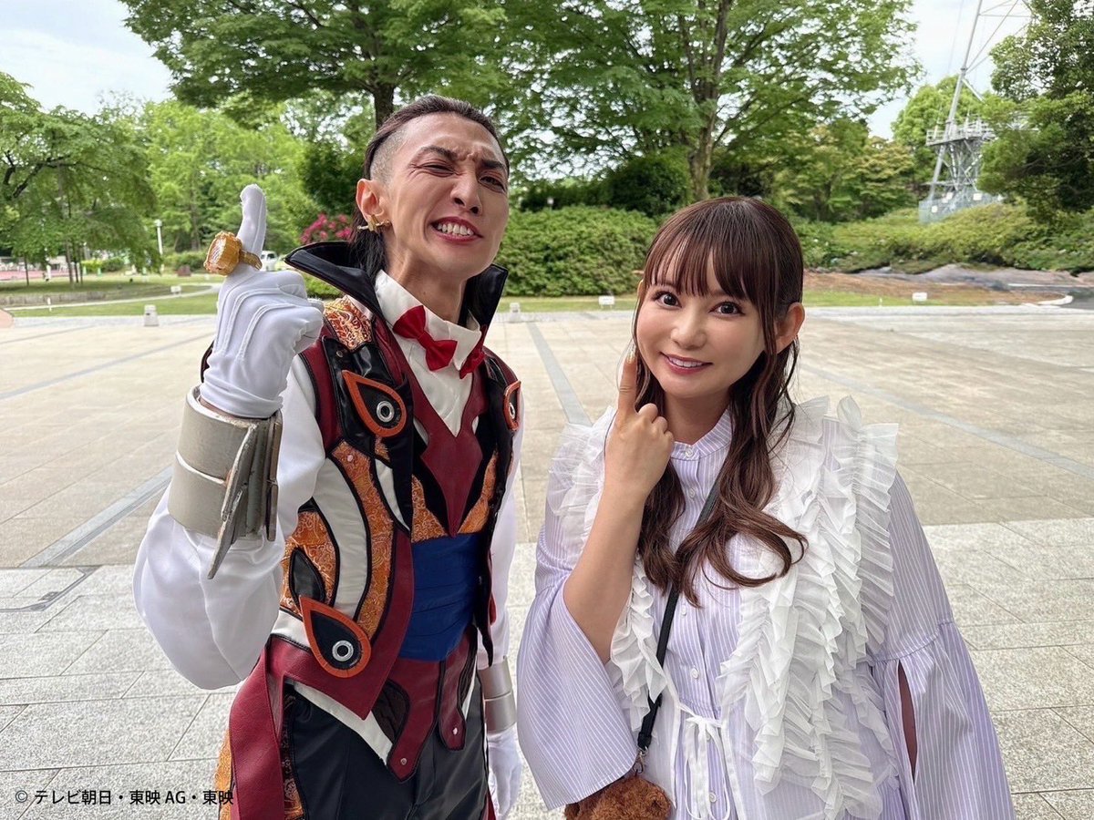 shoko55mmts's tweet image. ファイヤキャンドルさまと記念写真!
負けは知らねェ、容赦もねェ。ブライダン特攻隊長、不敗のファイヤキャンドル!!俺の炎で浄化してやる!
ナンバーワン戦隊ゴジュウジャー映画で
同じ画角でご一緒してます!
ぜひみてね!!