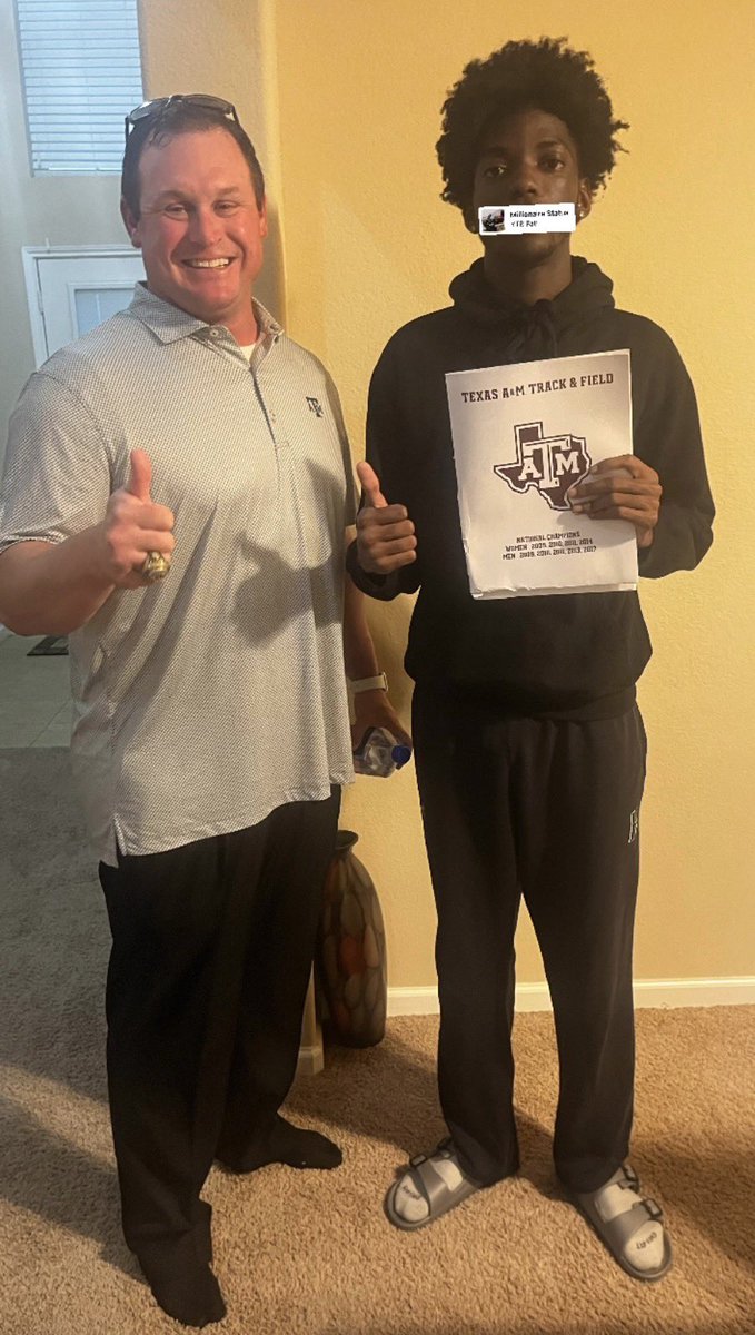 CTubbs2026's tweet image. Blessed to receive a home visit from Coach Henry and learn more about the Aggie program! Excited to see what the future holds #LLJ #shockeveryone #agtg