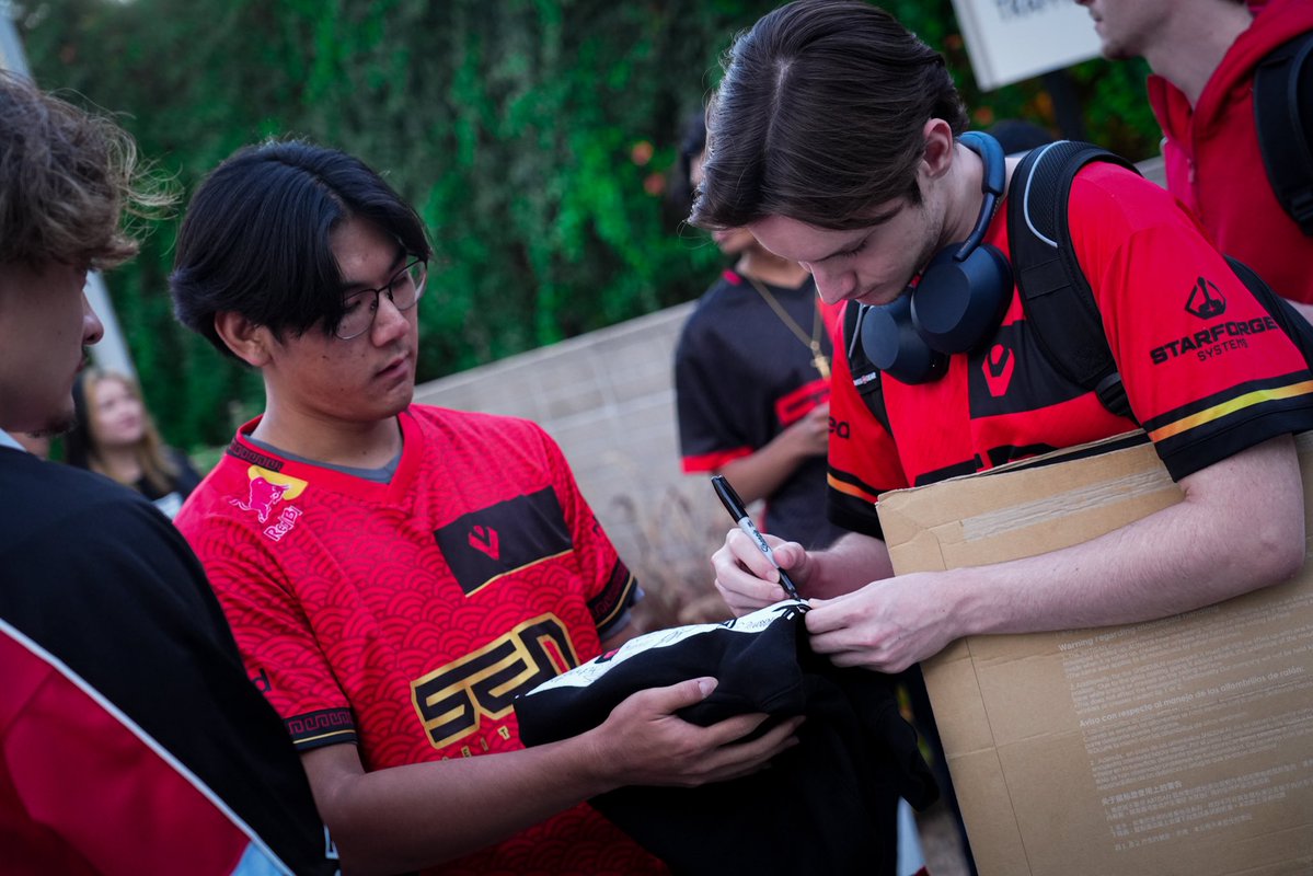 K3vin_L1N's tweet image. #SenCity Burns Red 

@Sentinels 

#Riotgames #VCTAmerica #Esports