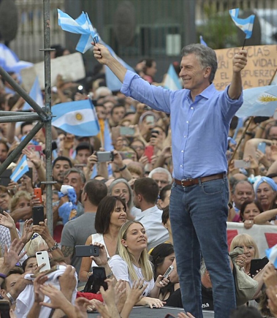 ¿Volverías a votar a Mauricio Macri?

1- NO
2- SI