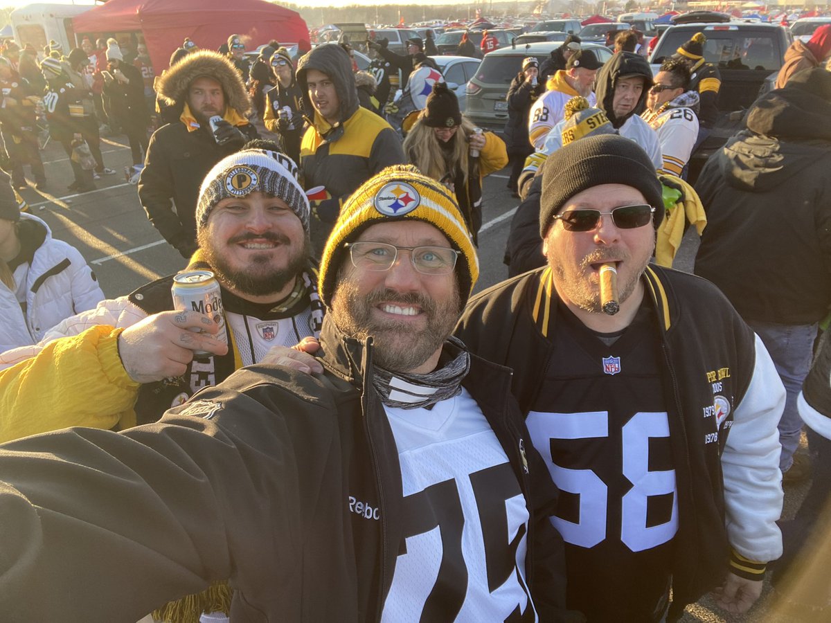 Uncle_JimmyD's tweet image. I am excited about the 2025-2026 Pittsburgh Steelers season.
Your Unk has a surprise coming for you ALL. Been keeping it a long ass time.
I cannot wait to share it.
Let the countdown begin…….
…………… 9/2/2025
🖤💛🖤💛🖤💛🖤💛🖤💛🖤💛
#Steelers #SteelerNation…