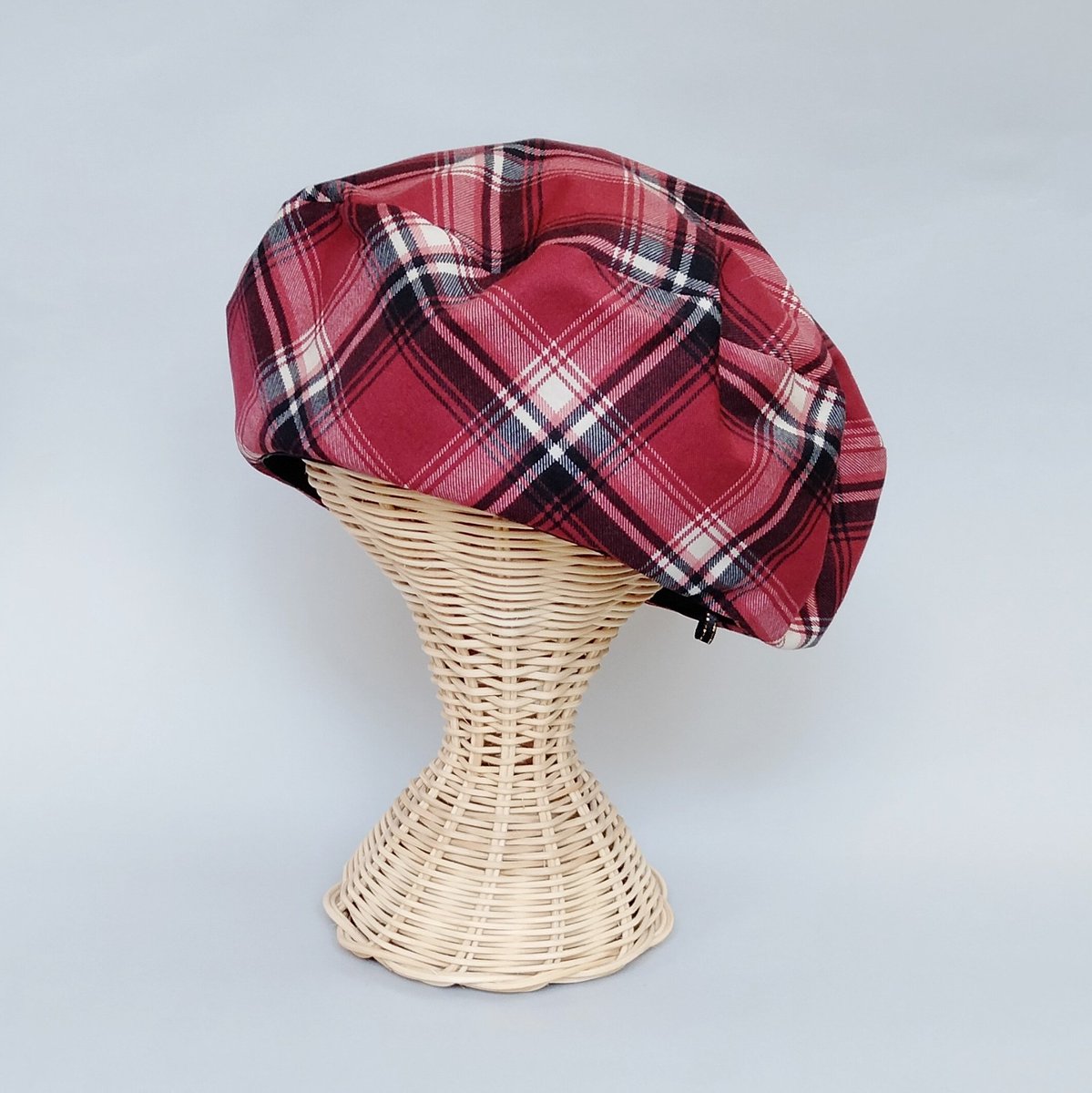 akimiw2's tweet image. 大人の赤!
コットンでサラッと!
ベレー帽に新色できました。
minne.com/items/43486424
大人可愛いカラー
秋の先取りにも
21時〜販売開始
minneあいことばクーポン、早速使えます💞
#minne
#ハンドメイド好きな人と繋がりたい
#赤
#ベレー帽