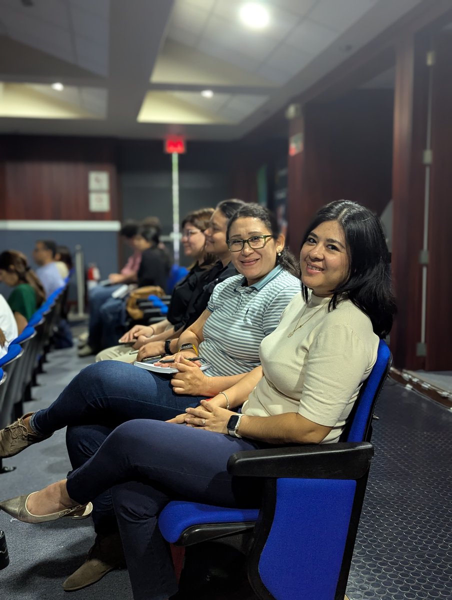 BCIE_Org's tweet image. 📢 En el 8º Congreso Internacional de Liderazgo en Construcción Sostenible, organizado por @ELSALVADORGBC, compartimos nuestro compromiso con la sostenibilidad, que nos permite implementar acciones responsables con el medioambiente en el manejo de nuestras instalaciones 🏦…