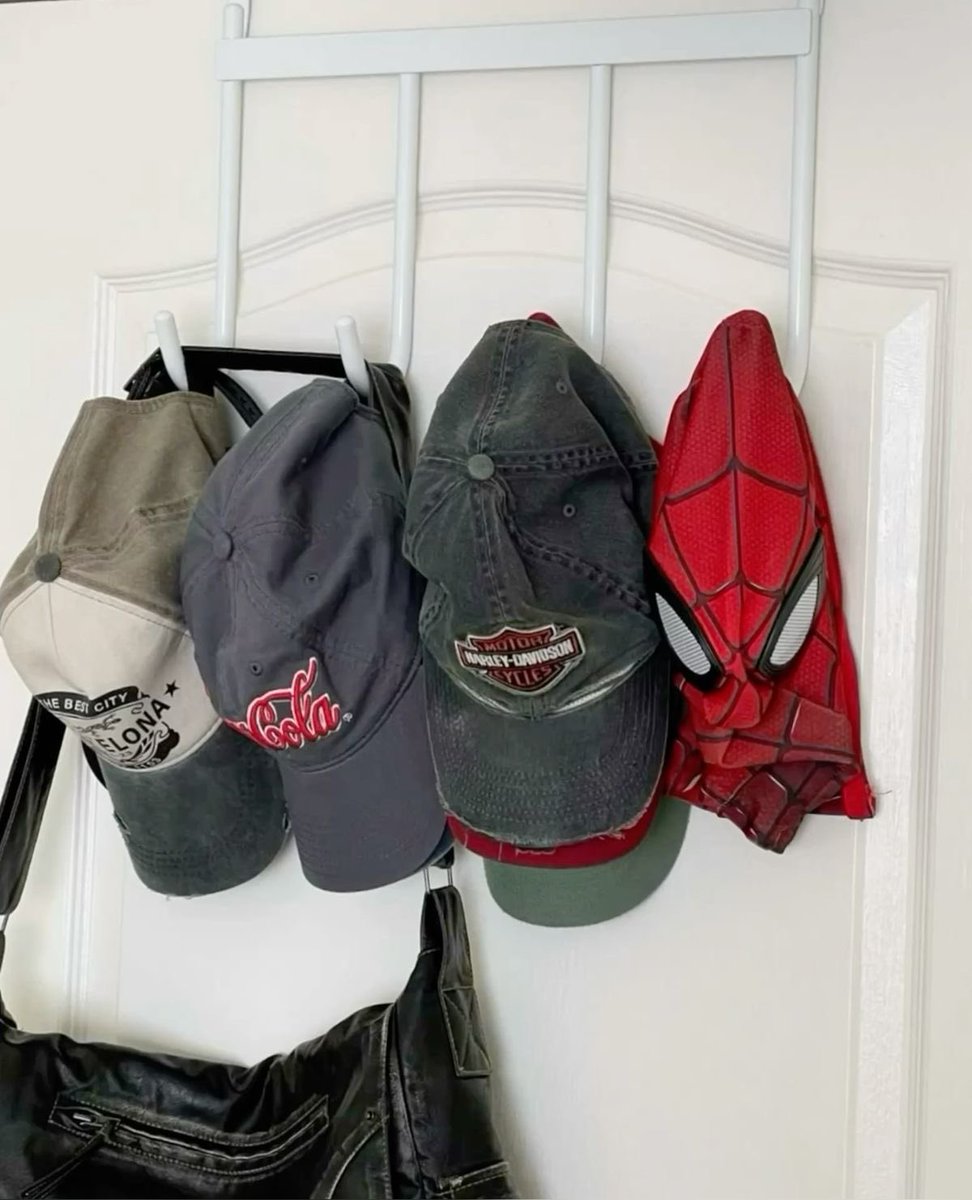 sweetberryji's tweet image. pov: you walk into mark’s room
#spidermark #secretout #spidey #markineedyousobad #saveme