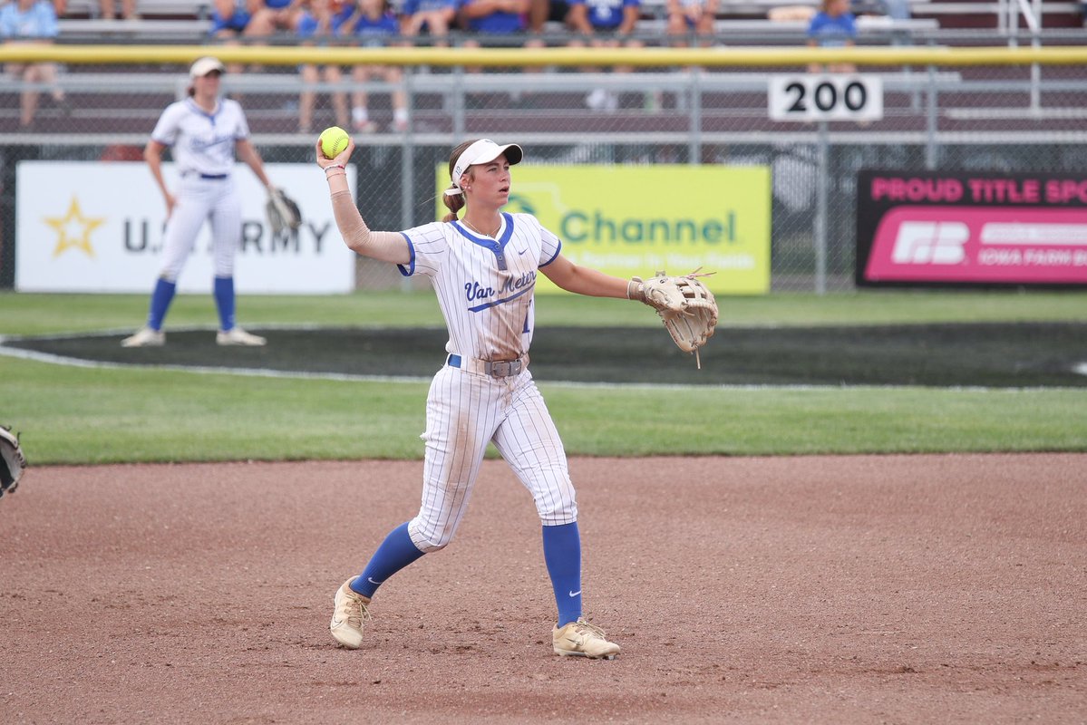 IAsoftball_'s tweet image. 馃敟VAN METER BULLDOGS 鉃★笍 BACK-TO-BACK 2A STATE CHAMPIONS馃敟
#IAsoftball X #iahssb