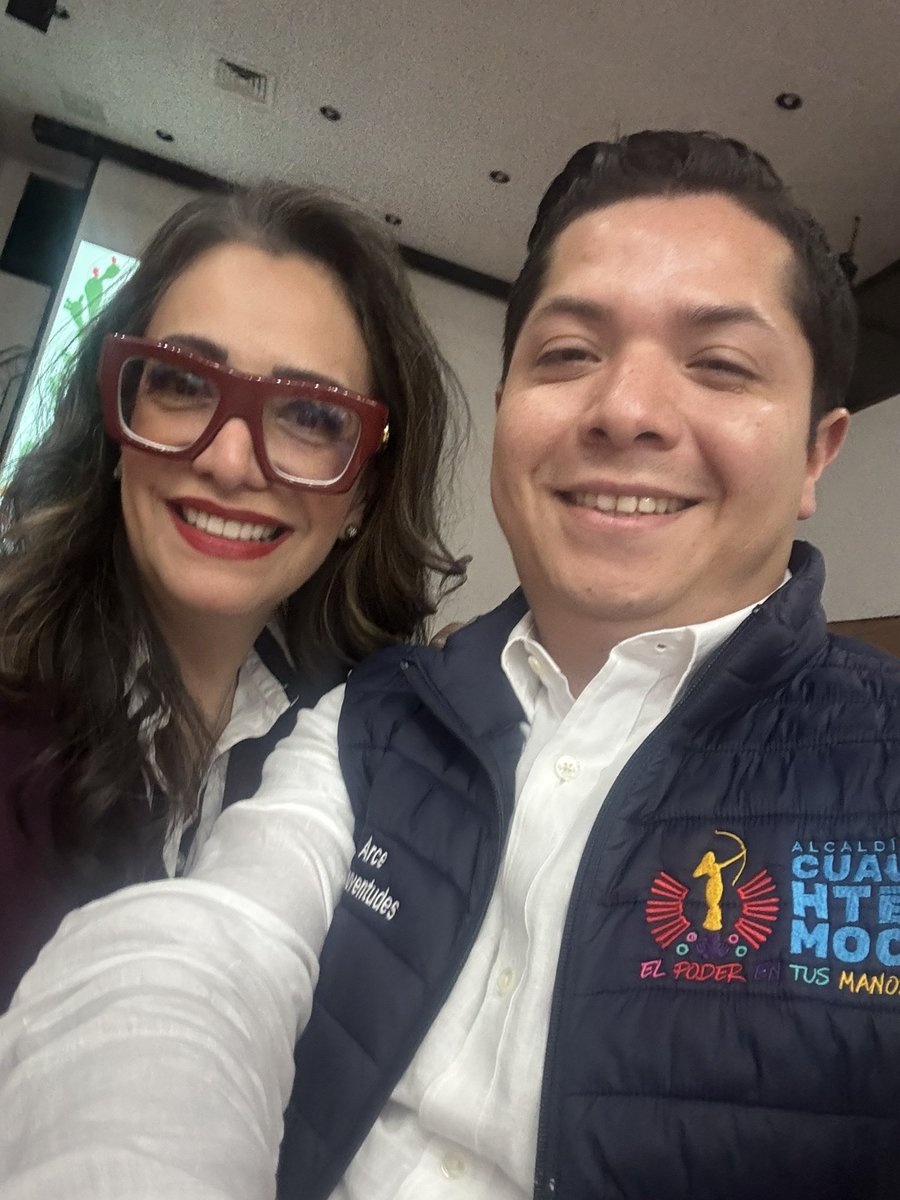 rodrigoarcej's tweet image. 🏳️🌈🏳️⚧️ Hoy sostuvimos una productiva reunión con la Mtra. @HildaTellezL, directora ejecutiva de la @DiversidadCDMX.
Desde la @AlcCuauhtemocMx, encabezada por nuestra alcaldesa @AlessandraRdlv, reafirmamos nuestro compromiso de trabajar de manera cercana y coordinada en favor de…