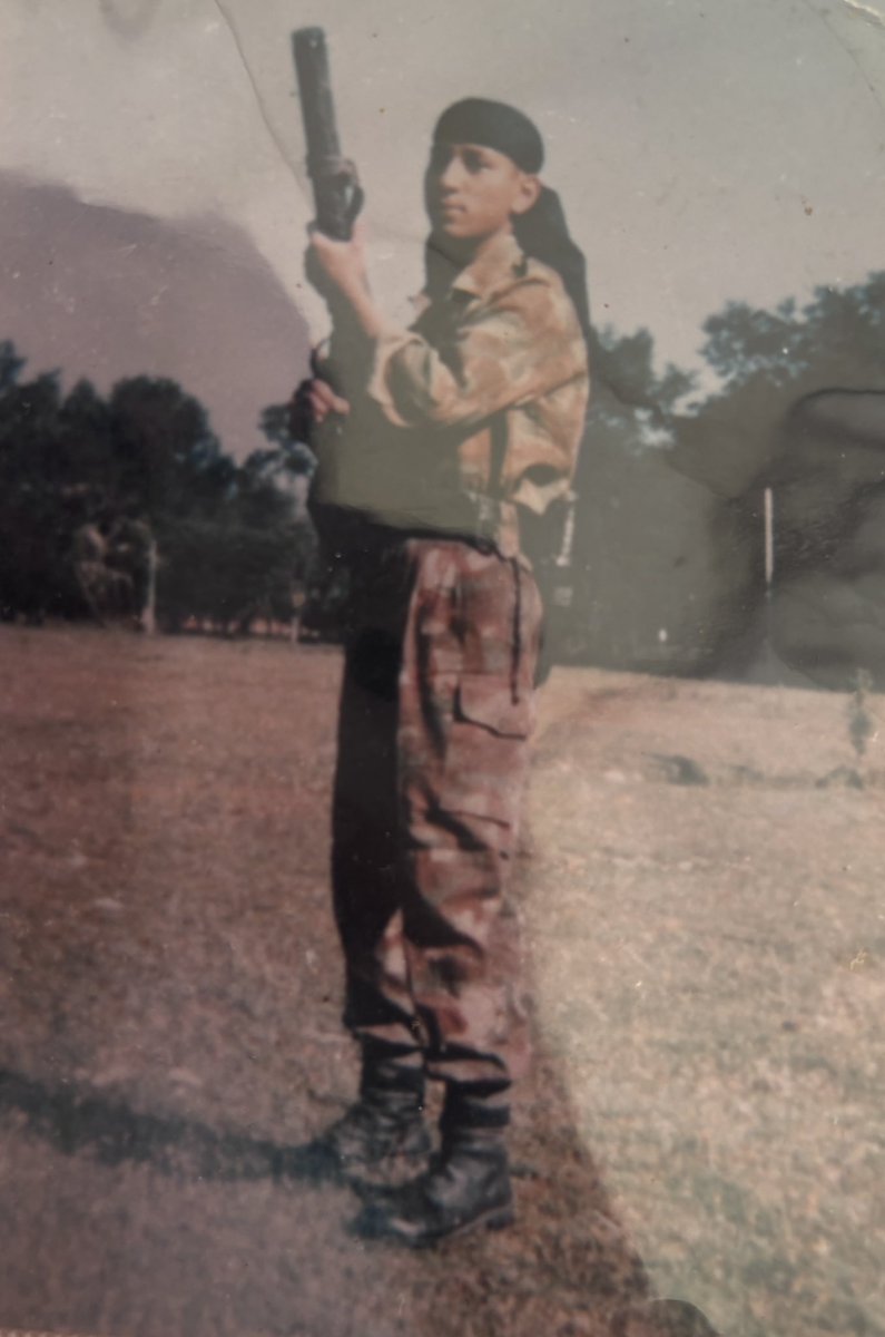 Simontini Bhattacharjee (@simontinib) on Twitter photo 26 years on, Bina Mahat stood where her son, Rfn Sunil Jung, fell in Kargil. His first posting became his last. Her only son, our forever hero. 🇮🇳
👉🏻I write for <a href="/mpostdigital/">MillenniumPost</a> 🔗 millenniumpost.in/big-stories/a-…
#KargilVijayDiwas 26 years on, Bina Mahat stood where her son, Rfn Sunil Jung, fell in Kargil. His first posting became his last. Her only son, our forever hero. 🇮🇳
👉🏻I write for <a href="/mpostdigital/">MillenniumPost</a> 🔗 millenniumpost.in/big-stories/a-…
#KargilVijayDiwas