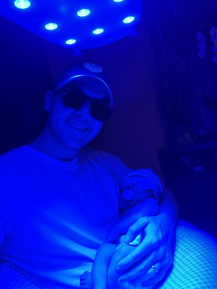 RenantZanella's tweet image. Me bronzeando com meu pequeno