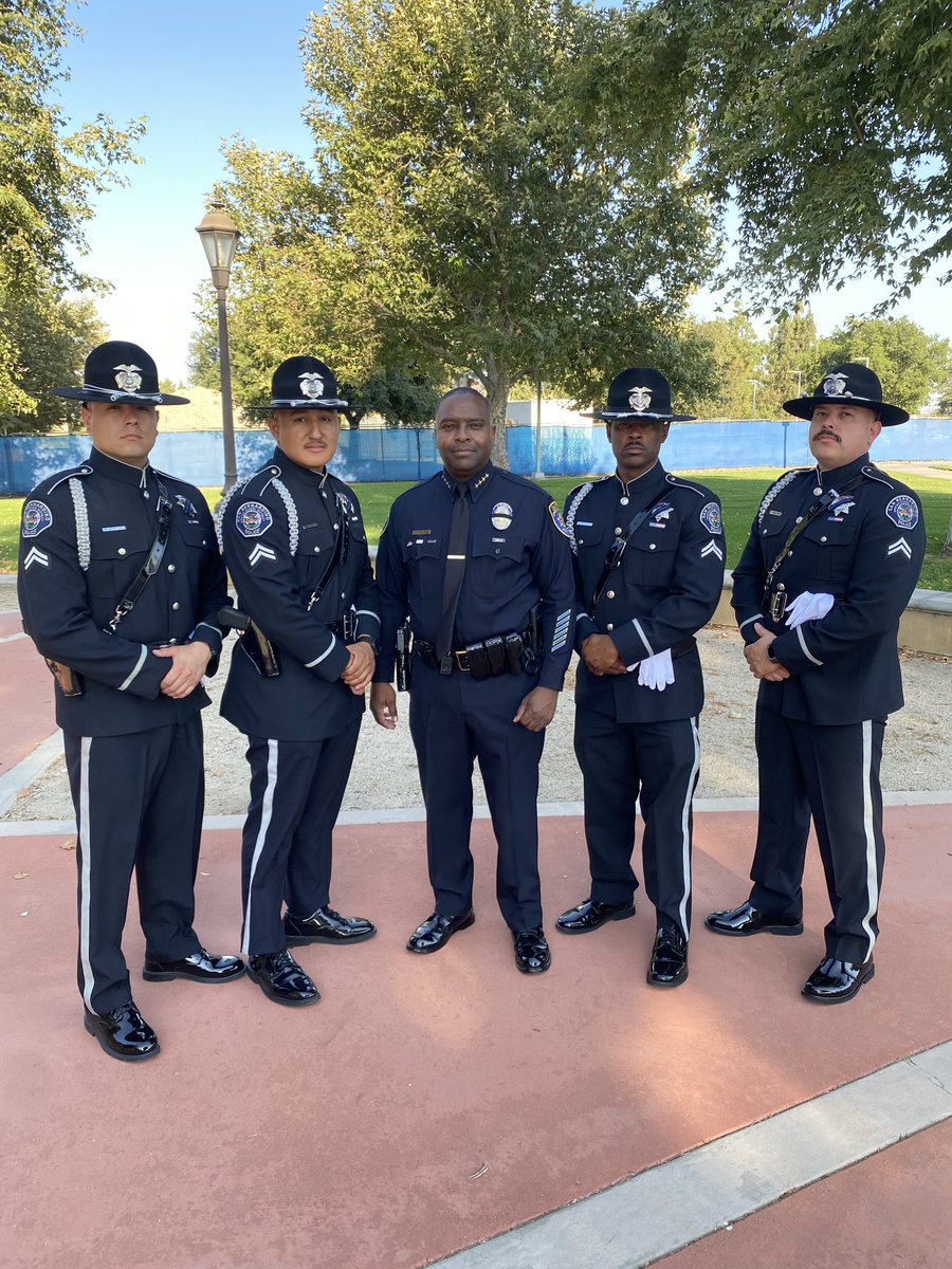 guttierez_john's tweet image. #HonorGuard: Honored to stand alongside the dedicated members of the San Bernardino School Police Department Honor Guard Unit. Proud to represent service, discipline, and commitment to our school community! #HonorGuard #SBCUSD #ServiceAndPride