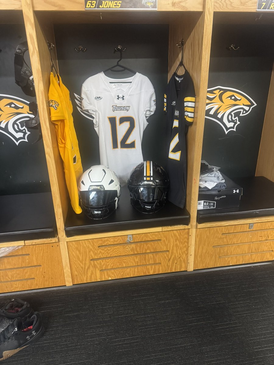 JaydenMaples1's tweet image. Thank you @CoachNeugs1288 and @Towson_FB for the great visit and experience! 
@TowsonU @TowsonTigers @coach_isom60 @coachjwhoward @coachbirdwell @coach_oglesbee @CoachKeith11 @JLottScout @PeteShinnick @Nicholas_Thorn2 @WakelandFTball