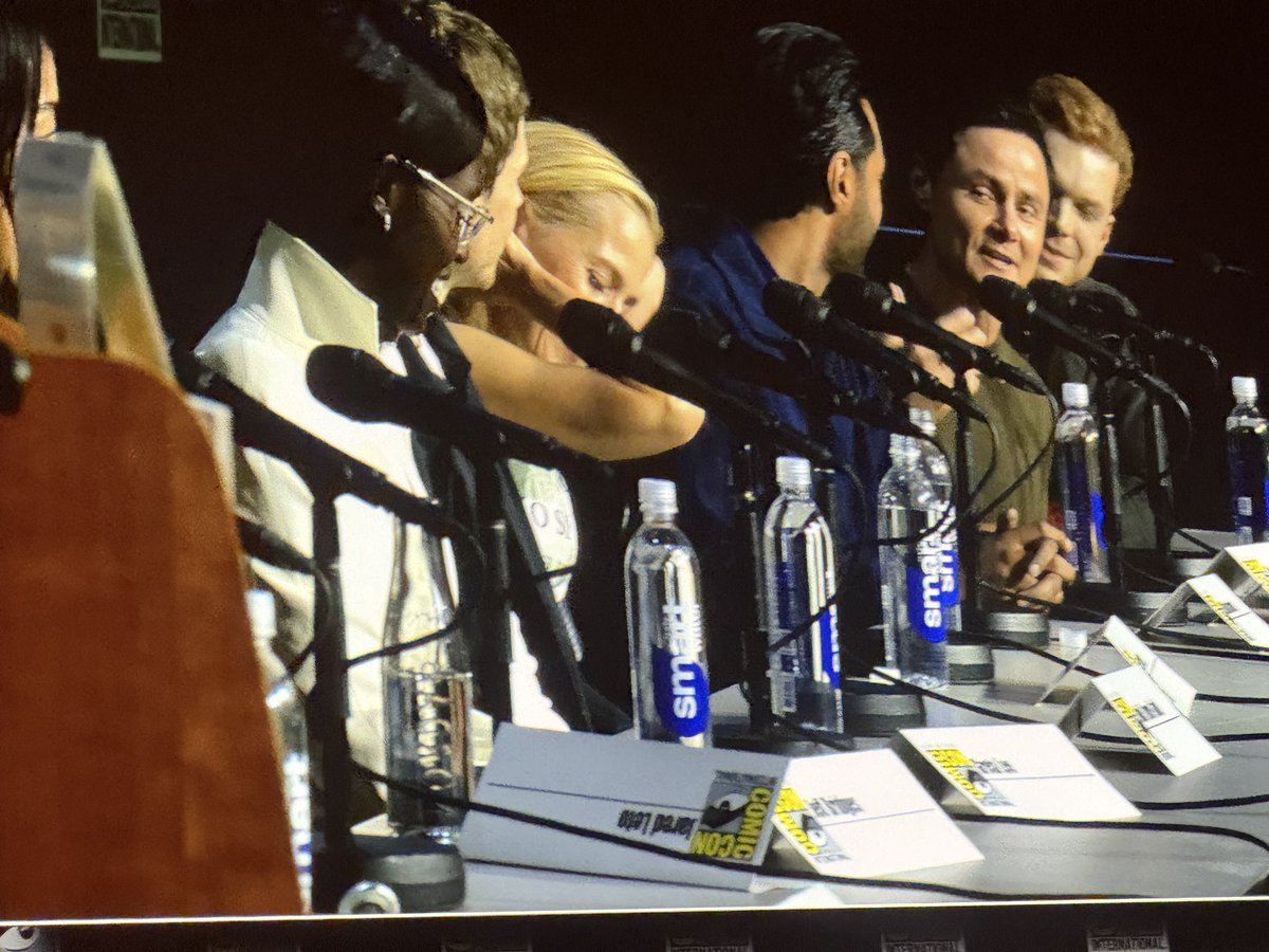 laughing_place's tweet image. The props team recreated Flynn's office from the original film #SDCC2025