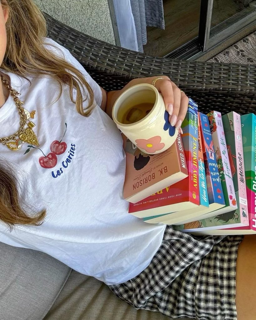 verstaaron's tweet image. Livros de romance de f1 — a thread 🏎️🏁