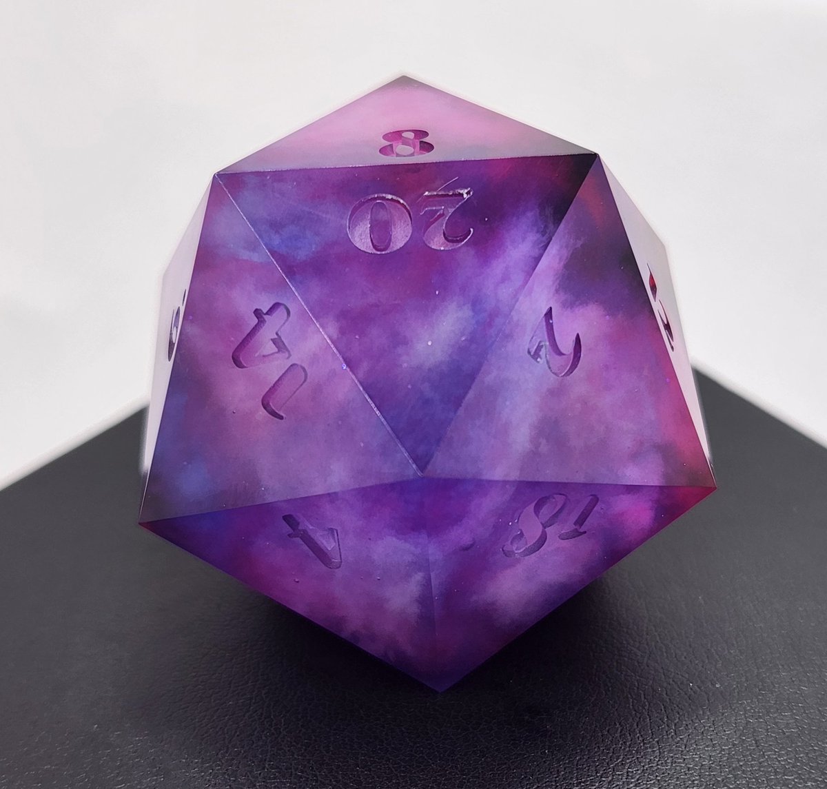 Sinnamon_Dice's tweet image. Large Eventide D20
Im kind of speechless
#dnd #ttrpg #handmadedice #dice #dungeonsanddragons