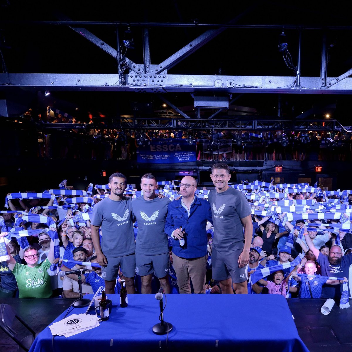Everton in the USA tweet media