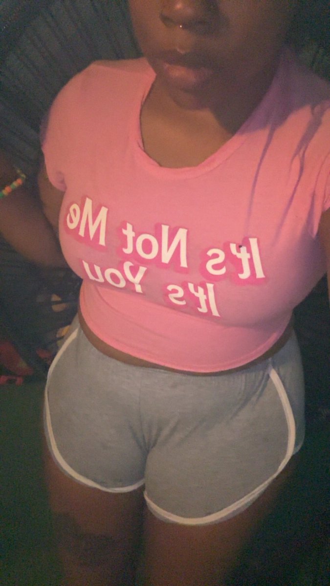 darlingnicki__'s tweet image. Bitch maybe all the walking is working. Sometimes I somewhat see it