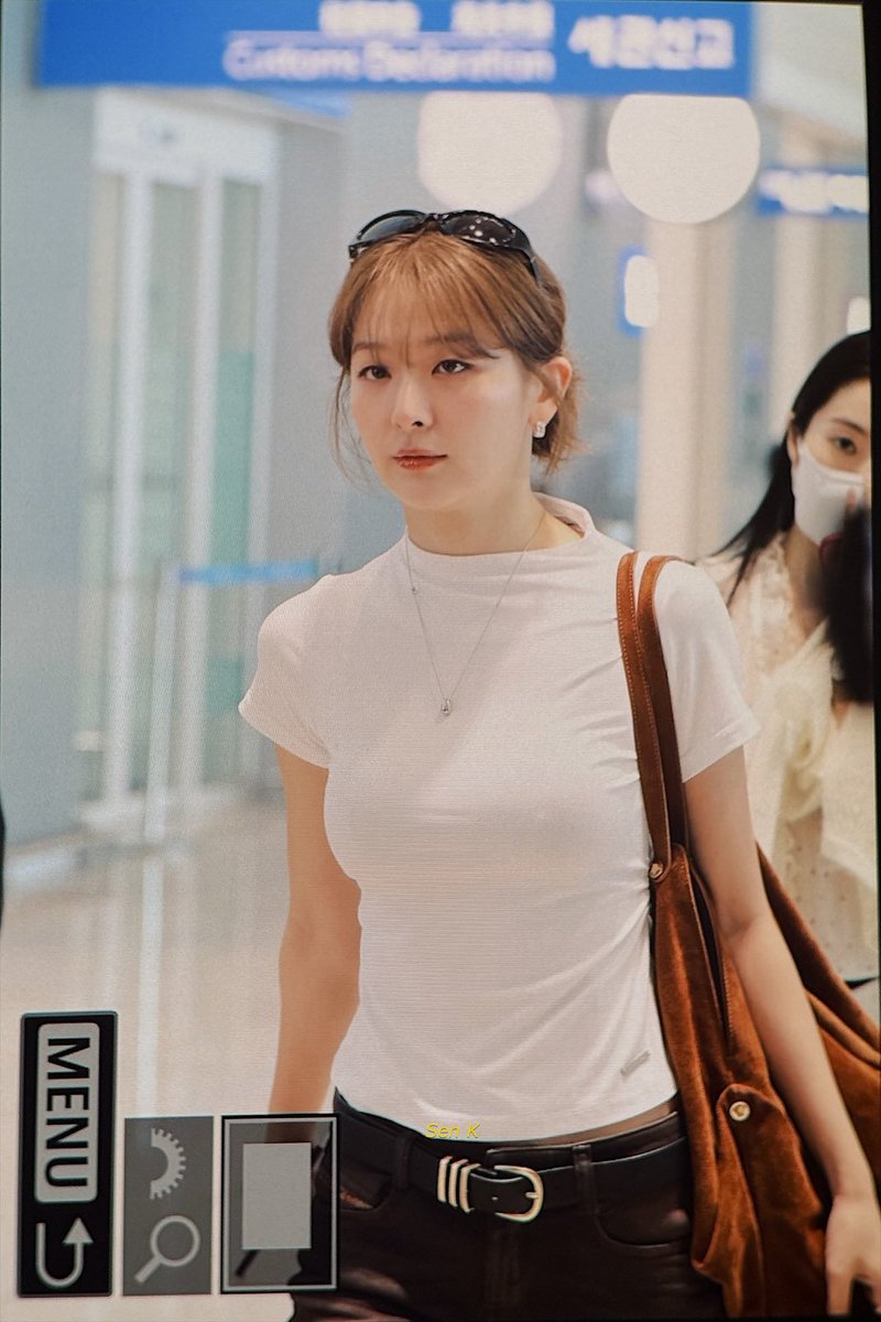 sensible_k's tweet image. 250726 출국 #슬기 #seulgi