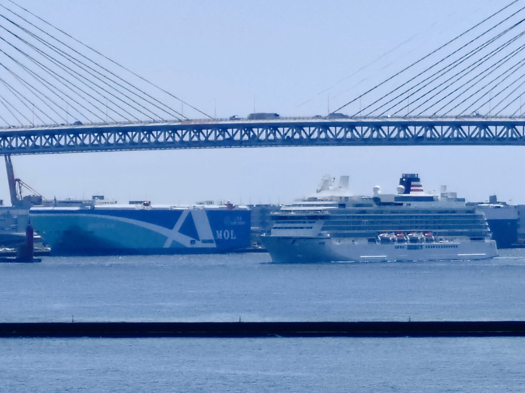 Burei_m16's tweet image. 【7月26日の大さん橋】
撮れたての新鮮な、、、
日本郵船のフラッグシップ
“飛鳥Ⅲ”
横浜港 大さん橋 国際客船ターミナル
を目指しております✨️
ブルジョアジーがたくさん乗ってるんでしょうね🍷🍾
商船三井“CELESTE ACE”
もお出迎え👏
…って海の日の自動車船っすね!
Welcome home, “ASUKA Ⅲ” 🎉