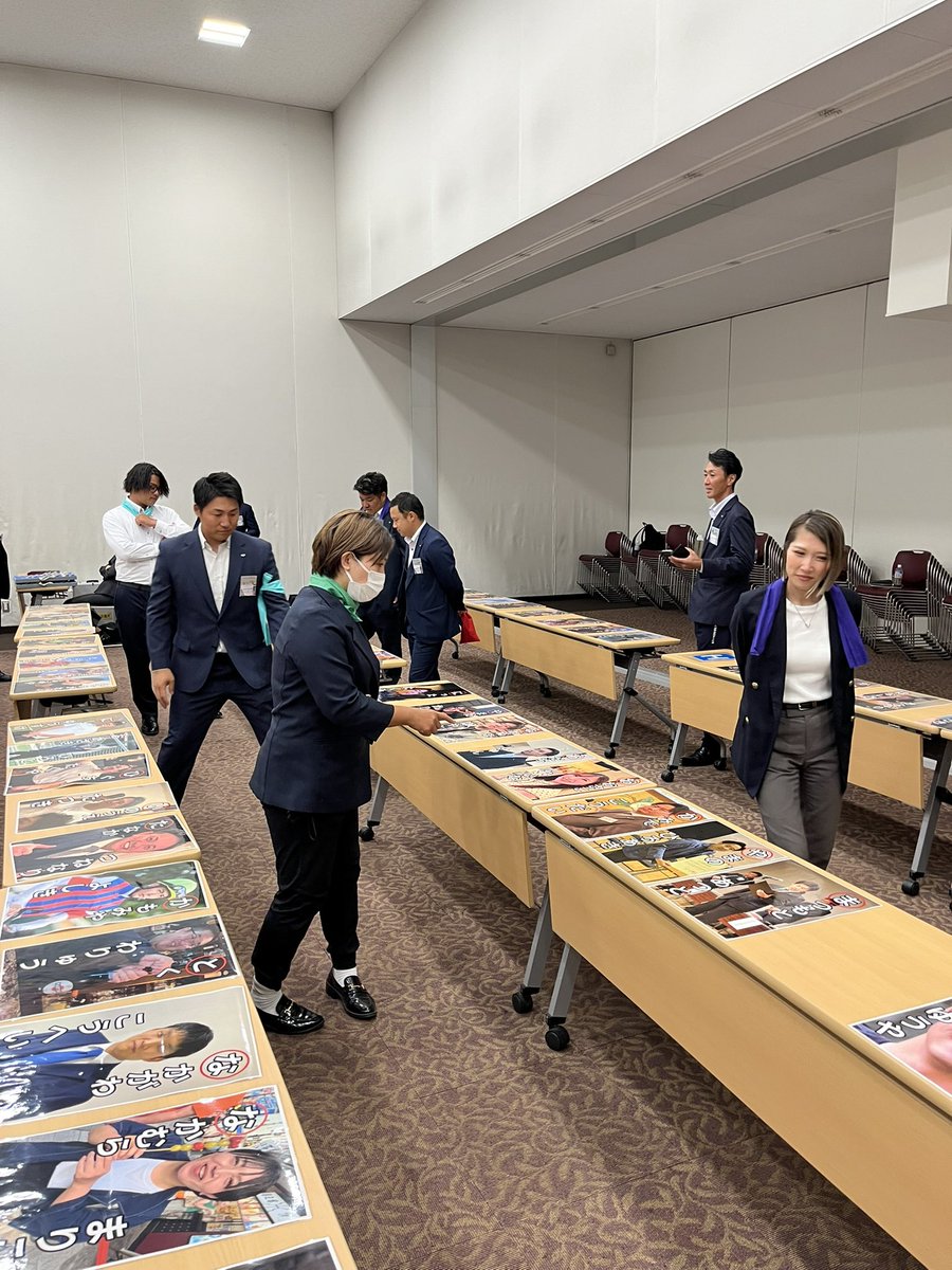 daitojc's tweet photo. 7月22日、大東市民会館にて7月例会を開催。
今月のテーマは『コミュニケーションから生まれる関係性 〜一枚の札に心を近づける〜』
今回の例会では、メンバーの情報をもとに「かるた取り」に挑戦！
楽しみながら、自然とお互いのことをより深く知る時���となりました。 https://t.co/11RIBmo7NJ
