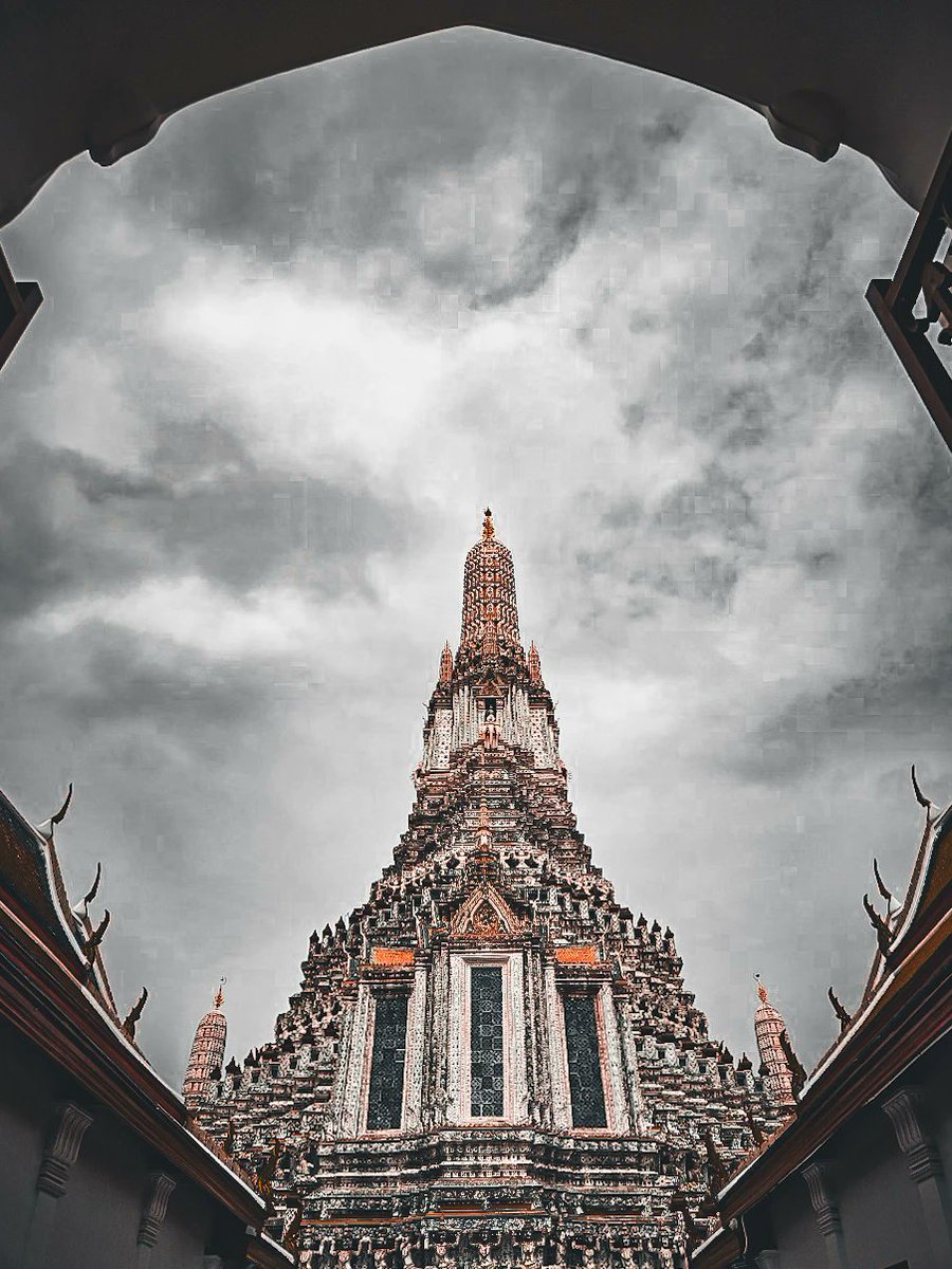 johnmangobk's tweet image. Dramatic skies, timeless vibes.
📍Wat Arun, Bangkok 🇹🇭
#TempleGoals #BangkokMoments