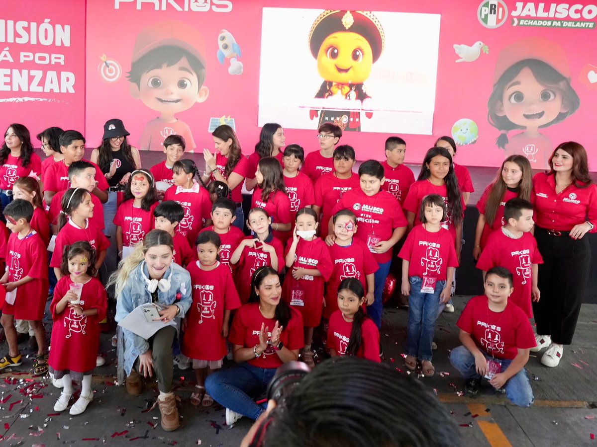 Cuquis_Camarena's tweet photo. ¡Hoy arrancamos la Segunda Edición del #PRIKids!👧🏻👦🏻
Un espacio para niñas y niños, que desde el @PRIJALOFICIAL impulsará el aprendizaje, formación, valores y participación ciudadana. 🌳💧
Seguiremos impulsando a las pequeñas y los pequeños para que sean los guardianes del futuro.😉
#MiLuchaEsxJalisco❤️