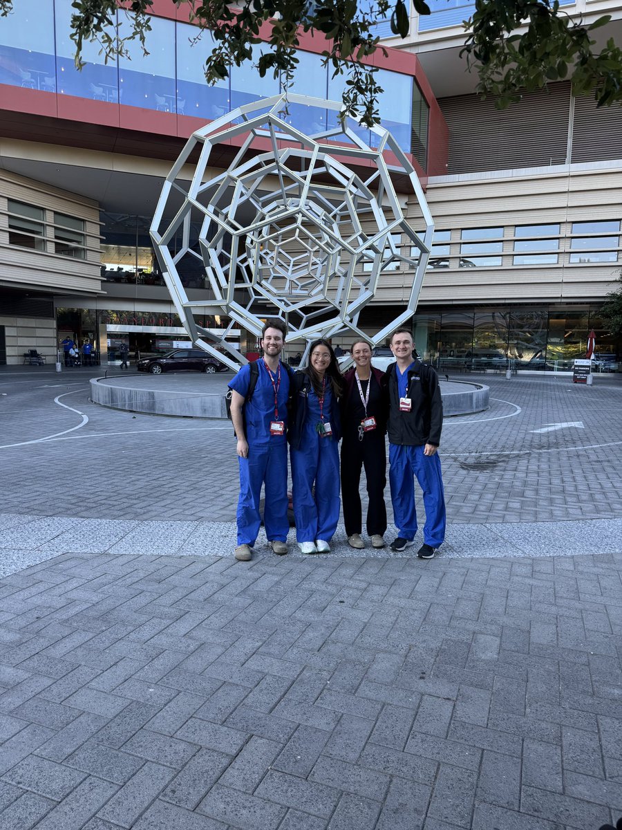 brad_loomis's tweet image. SURVIVED MICU!!!!!!! 🥹🥹 freedom!!