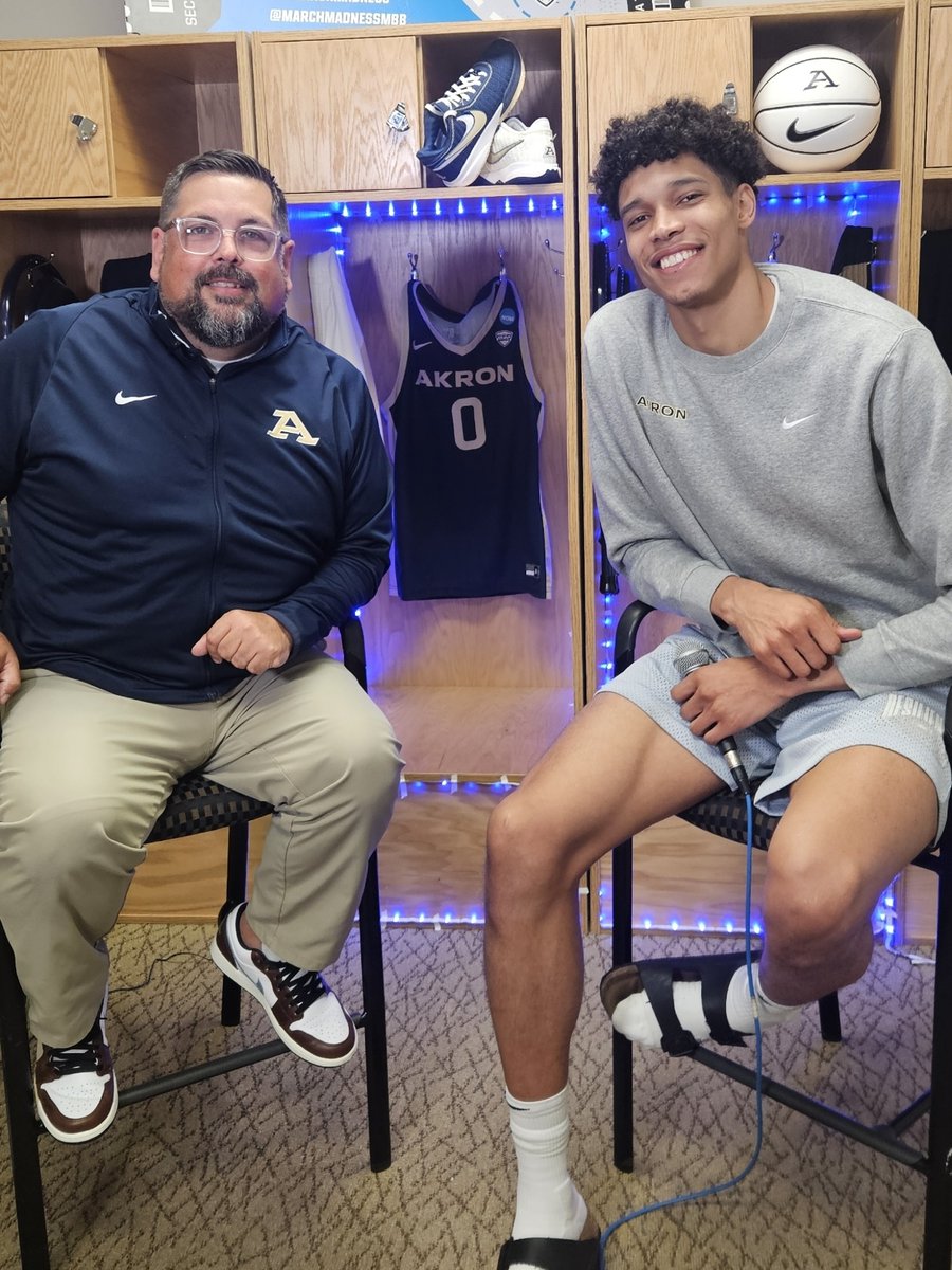 jacobmfarrar's tweet image. A great way to start Season 2 of Zips Nation Insider!
@EnriqueFreeman_ @little_loren3 @ZipsMBB @MoonMan330 @AkronZips