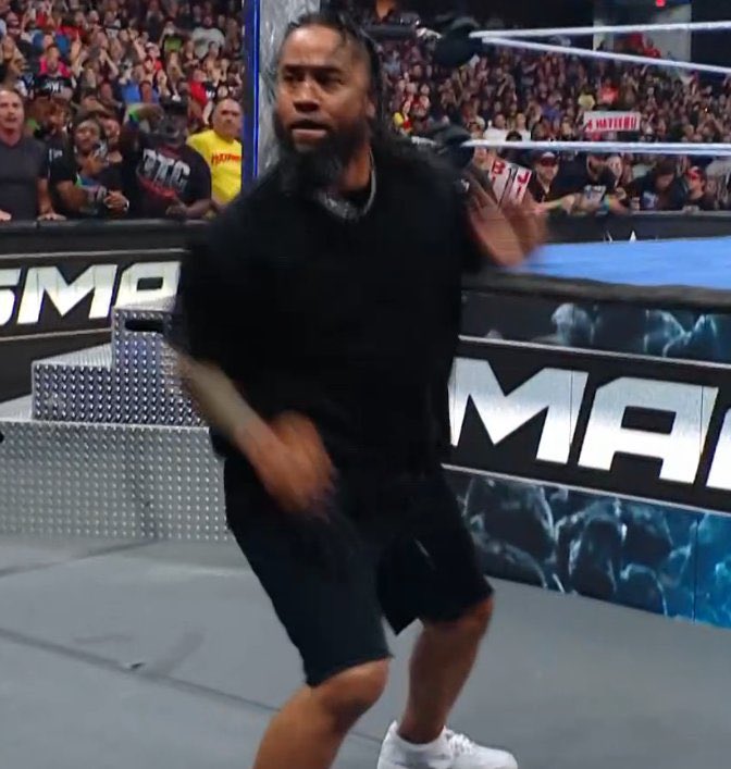 Swerveinmone's tweet image. Jimmy Uso in shorts got me dying ๐ญ