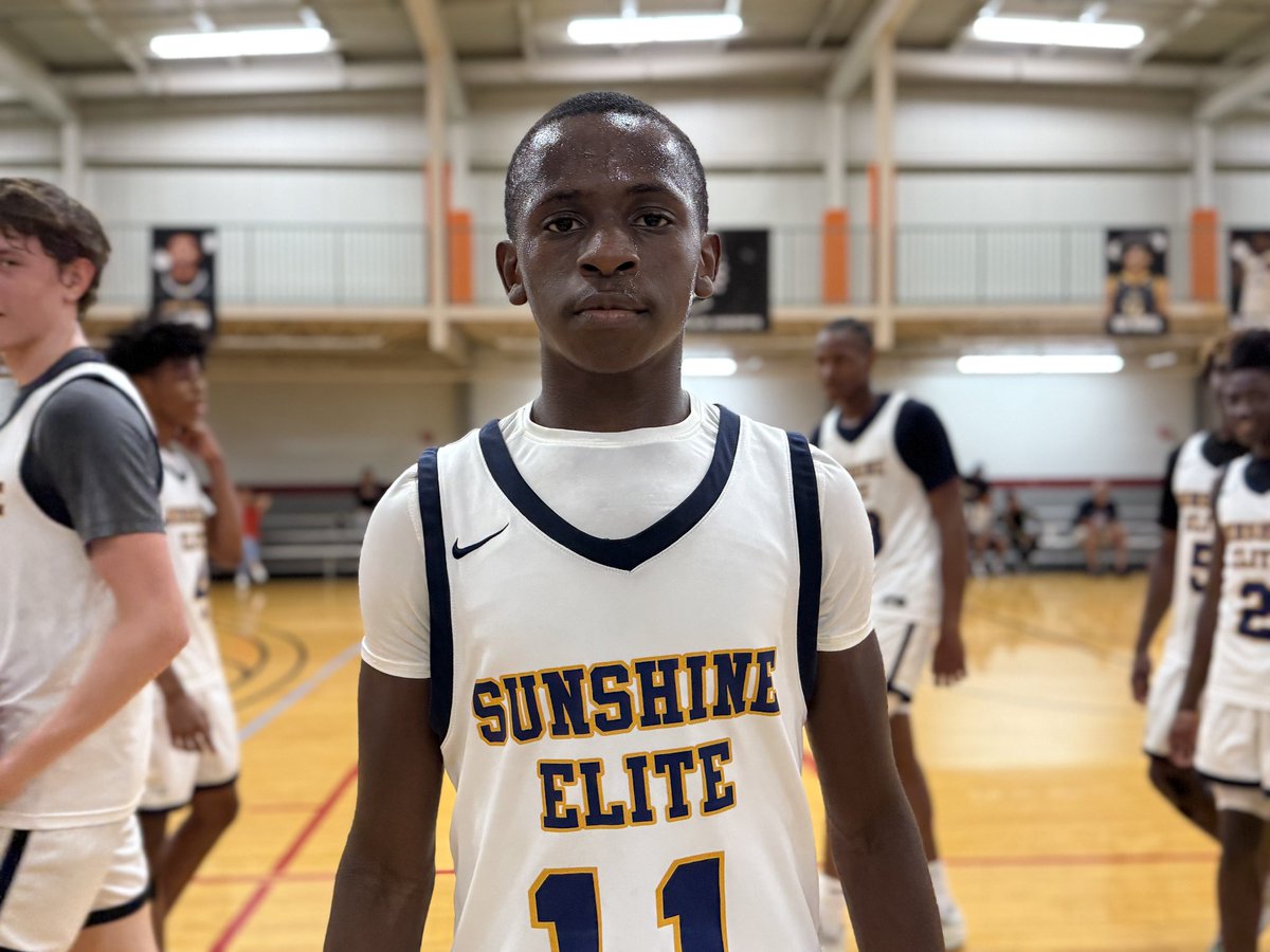 _joshtec's tweet image. I’ve gotten to see 2027 G Whit Bynoe (@whitfield_Bynoe) a couple times over the last two weekends, and he’s been consistently good in the backcourt for @sunshine_elite. He can really shoot it and space the floor. Knocked down several shots tonight.