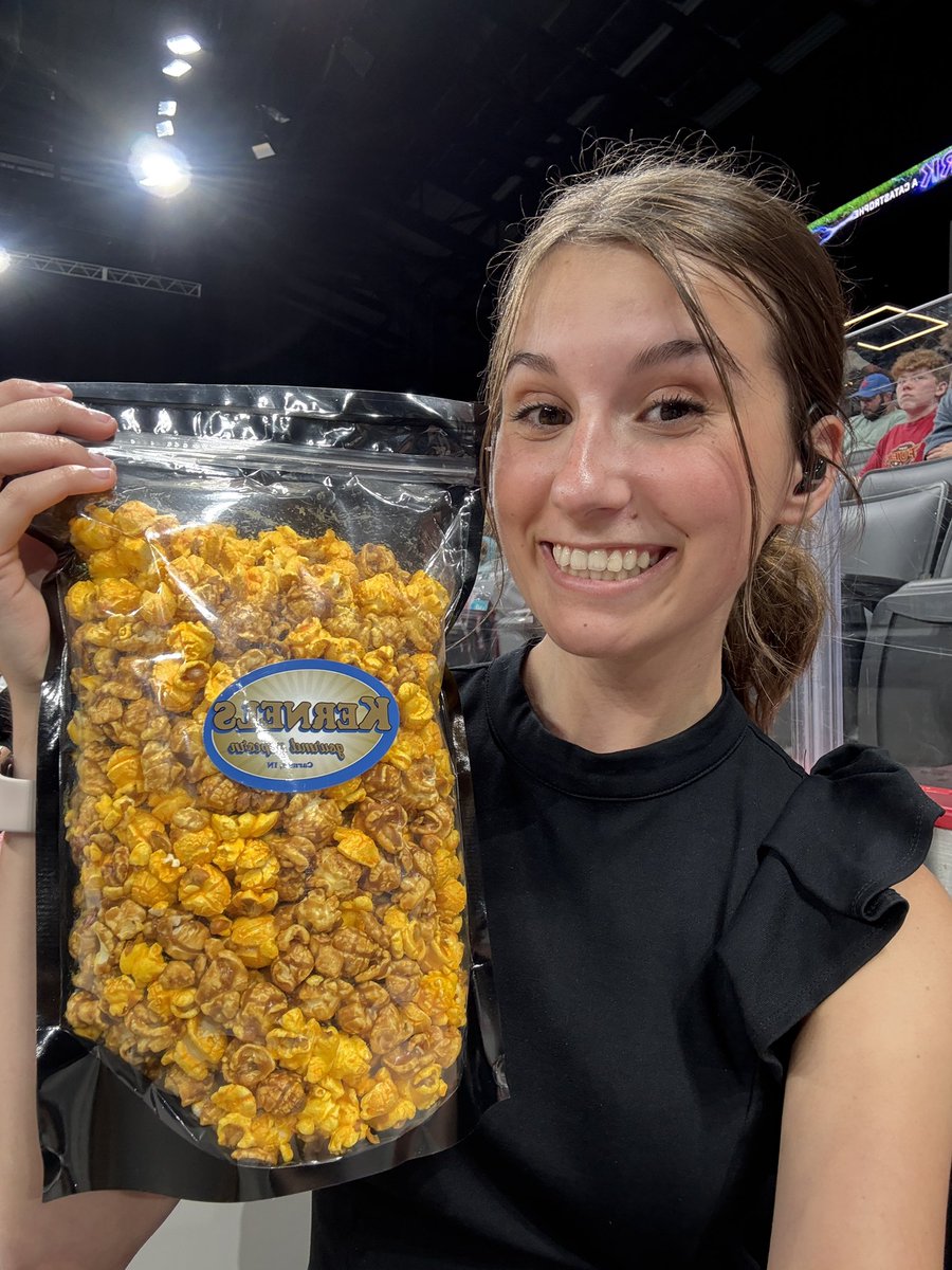 The most thoughtful and delicious gift!  Thank you for hooking a girl up! My halftime popcorn never tasted so good! Thank you! 🫶