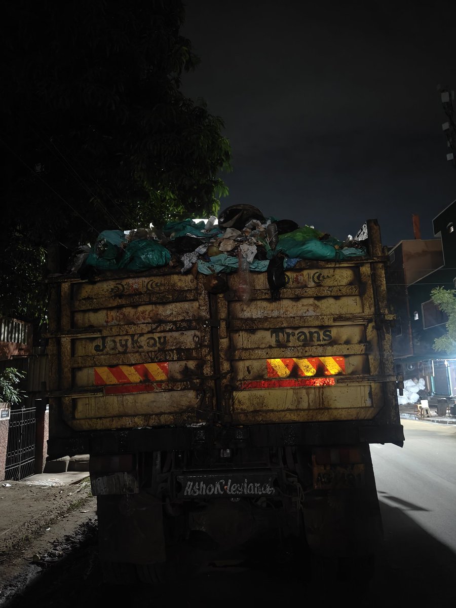 jai_lm's tweet image. "North Chennai roads plagued by garbage spills despite warnings. Truck drivers skip fishing nets at night, causing foul smells & slippery conditions for two-wheelers. GCC must enforce stricter measures for cleaner, safer streets! #ChennaiWaste #NorthChennai
@chennaicorp @kgbias