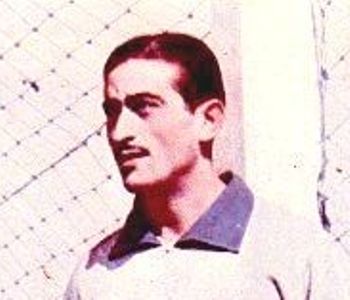 @Real Madrid Jugadores (@rmjugadores1) on Twitter photo ⚽🗓 Tal día como hoy en 1918.
👶 Nace en Toledo 🇪🇸.
👤 Luis Martín Camino.
📌 Portero procedente del <a href="/Atleti/">Atlético de Madrid</a>.
⏳ <a href="/realmadrid/">Real Madrid C.F.</a> 1943-1946.
☑ 1 partido oficial.
🏆 1 Copa (1946).
#JugadoresdelRealMadrid ⚽🗓 Tal día como hoy en 1918.
👶 Nace en Toledo 🇪🇸.
👤 Luis Martín Camino.
📌 Portero procedente del <a href="/Atleti/">Atlético de Madrid</a>.
⏳ <a href="/realmadrid/">Real Madrid C.F.</a> 1943-1946.
☑ 1 partido oficial.
🏆 1 Copa (1946).
#JugadoresdelRealMadrid