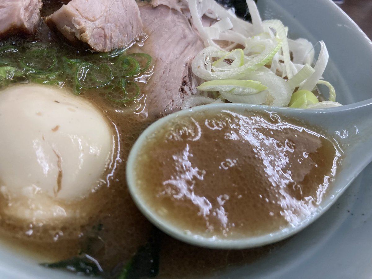 bireI_TR's tweet photo. #ゆかり王国ラーメン同好会 
 #ラーメンデータベース 
 #横浜家系ラーメン 
 #武蔵家川口 
 @musakawaguchi さん
@kimoto6348 さん
 #ラーメン 
 #ラーメン好きと繋がりたい 
 #うまーみん 
 #うまーちん 
ラーメン(半麺)
ライスバー
バリコイオオ
超久しぶりの武蔵家川口に行きました！
鬼本さんのラーメンめっちゃ(　ﾟдﾟ)ﾝﾏｯ!
スープを1口飲んだ瞬間鳥肌立ちましたWWWW
みみさん､同麺ありがとうございます🙇‍♀️
ウナモンありがとうございます😊‼️