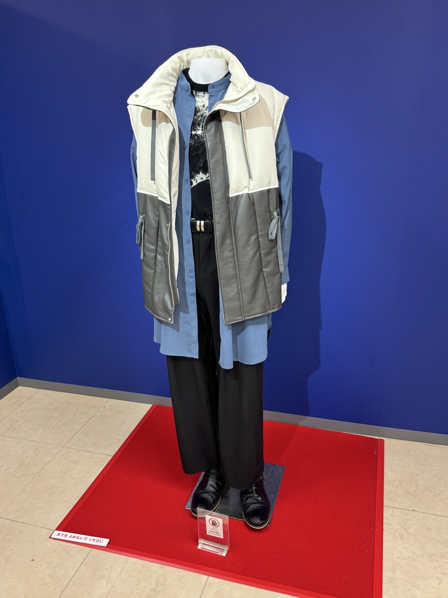 gadget_x105's tweet image. ガヴの展示行ってきました

服ばっか撮ってるんじゃないよ！！！！
