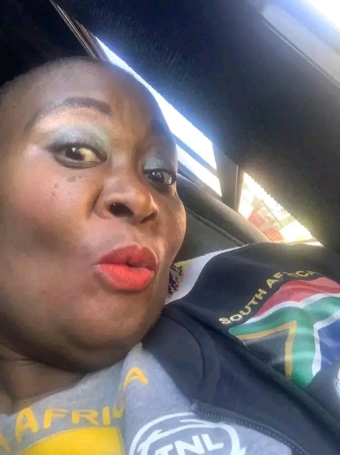 DiphiriBen10's tweet image. Dear @JoyChauke5 go back to @orlandopirates.
Swallow your Pride. We have serious matters in South Africa.
Before the end of the day. I want to see a statement from you.. otherwise 👈👈🤞🤞