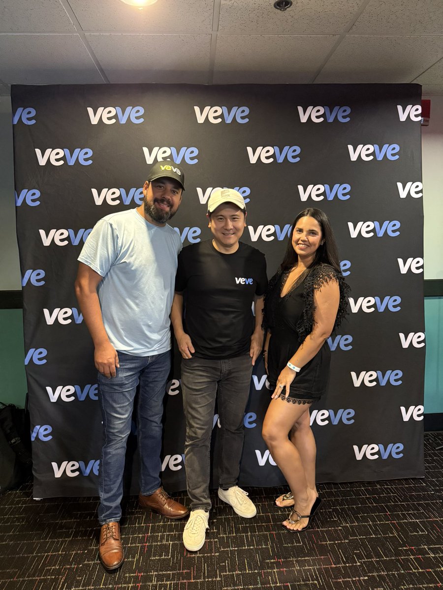 MrHulk181's tweet image. SDCC fun times . 🥂🥂🥂 @veve_official @DavidYuNZ