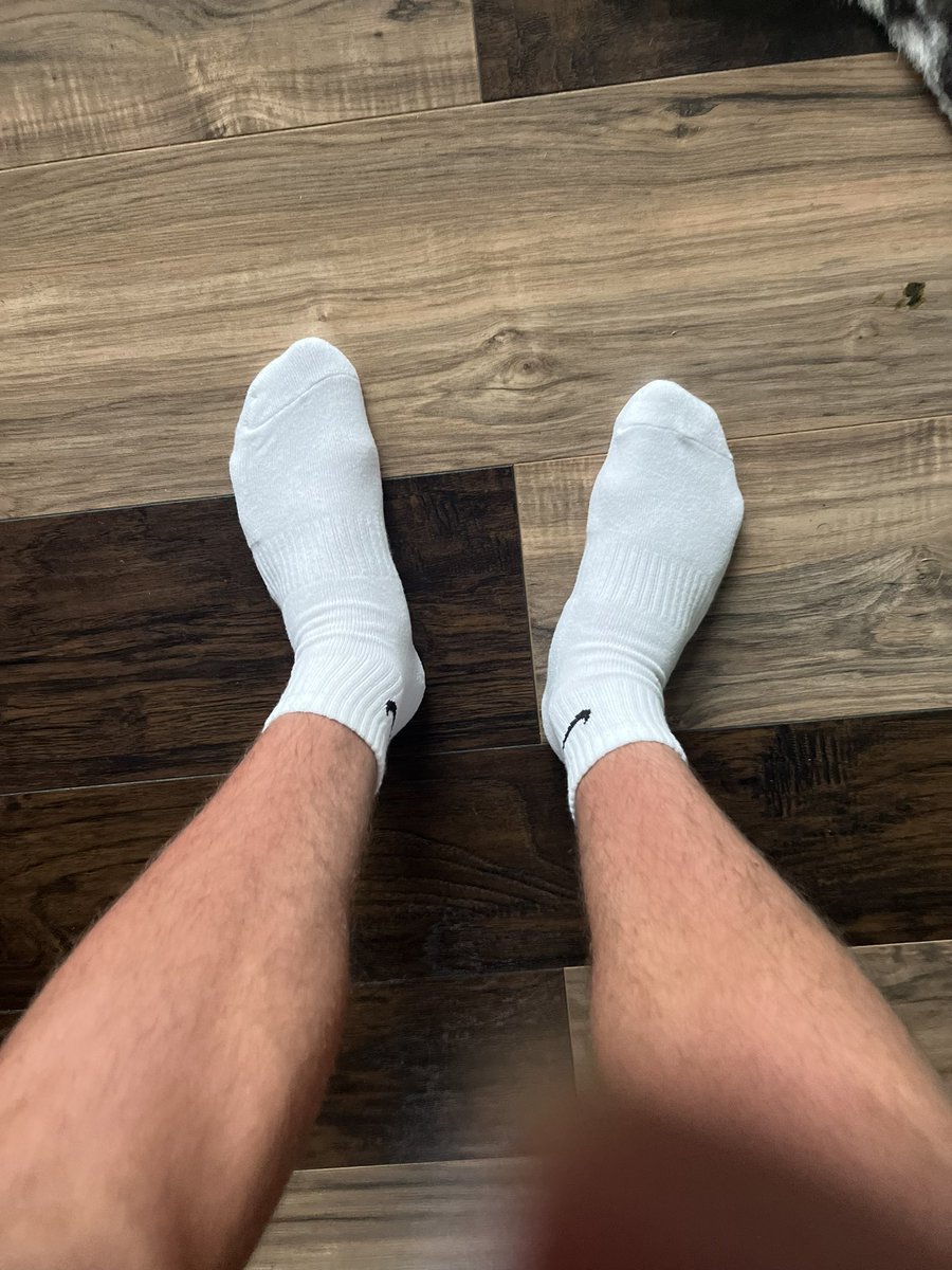 New socks won’t stay clean and your wallet won’t stay full when I’m done 😈

OnlyFans.com/mastercoltonjr