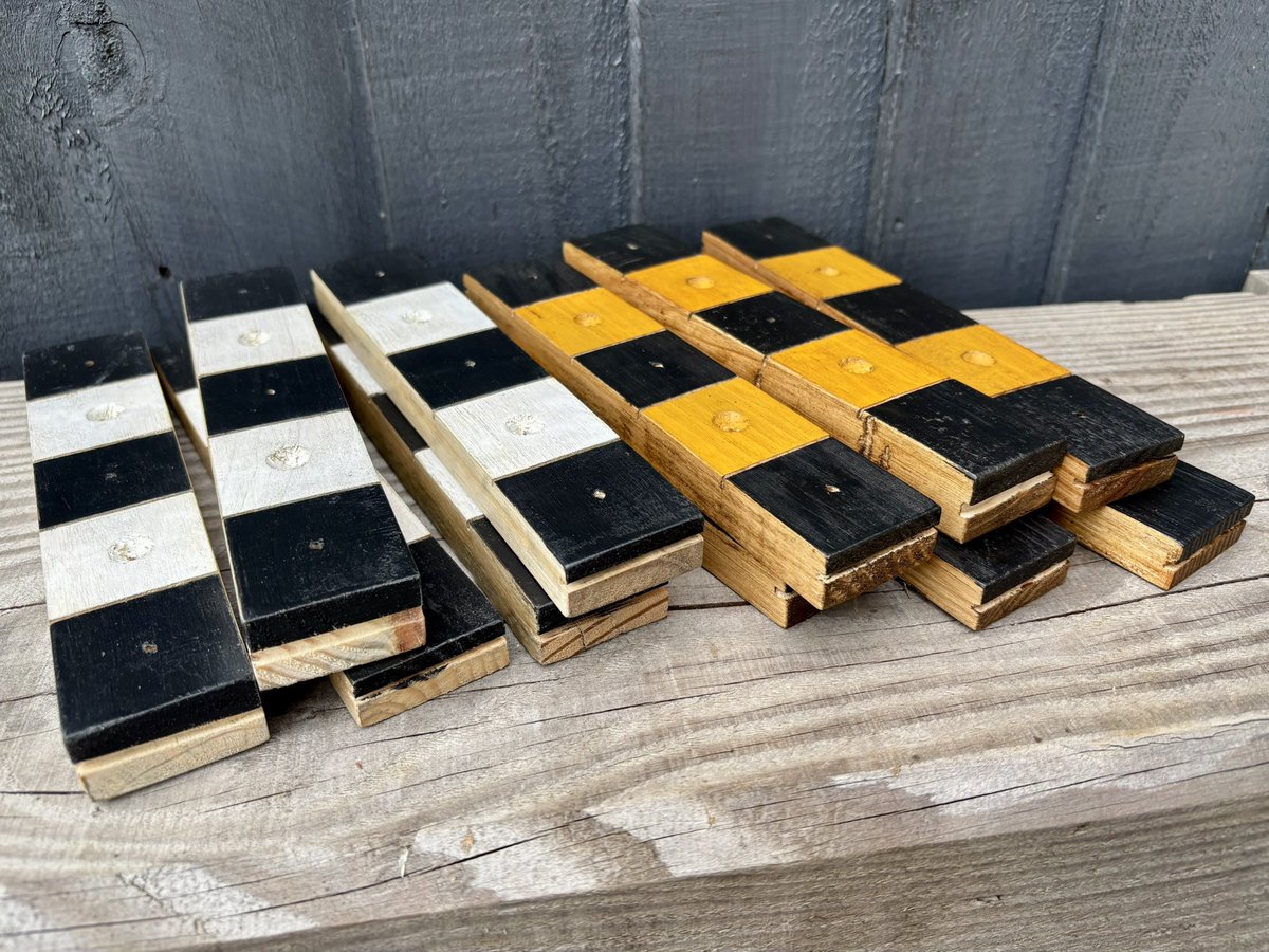 ⚫️⚪️🟡 The Scarf My Father Wore. Here’s my mum, Sue. A War Baby &amp; Golden Valiant. She’s been making these #PortVale themed scarf key-holders from recycled wood &amp; plastic. Only £5 click link below. ⚽️ thestoke2000.co.uk/shop/port-vale… 

Up The VALE! #SOT100 #StokeonTrent #SocEnt  #recycling